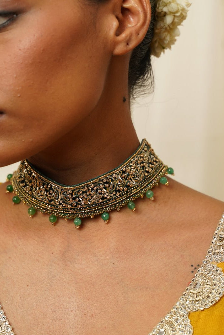 Moirra – Amina, Emerald Green Velvet Choker - CiceroniNeckpieceMoirra
