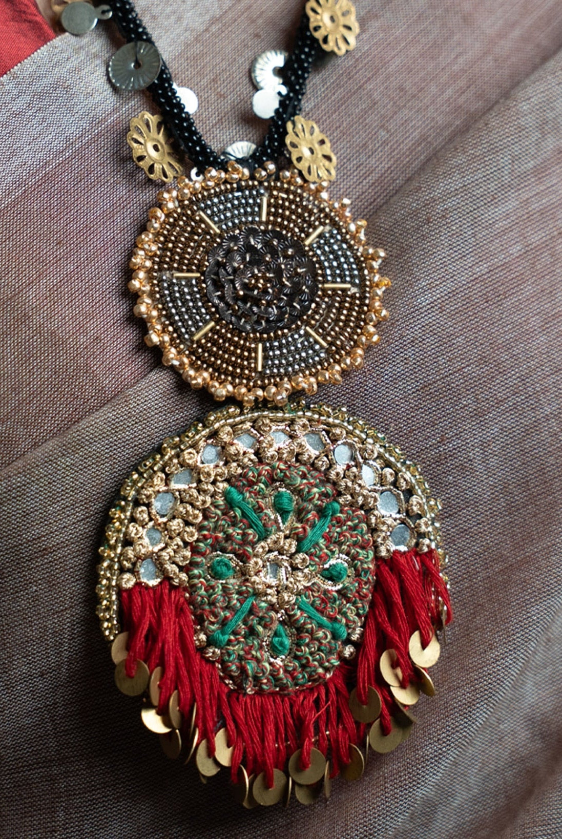 Moirra – Heena Maroon and Black Long Necklace - CiceroniNeckpieceMoirra