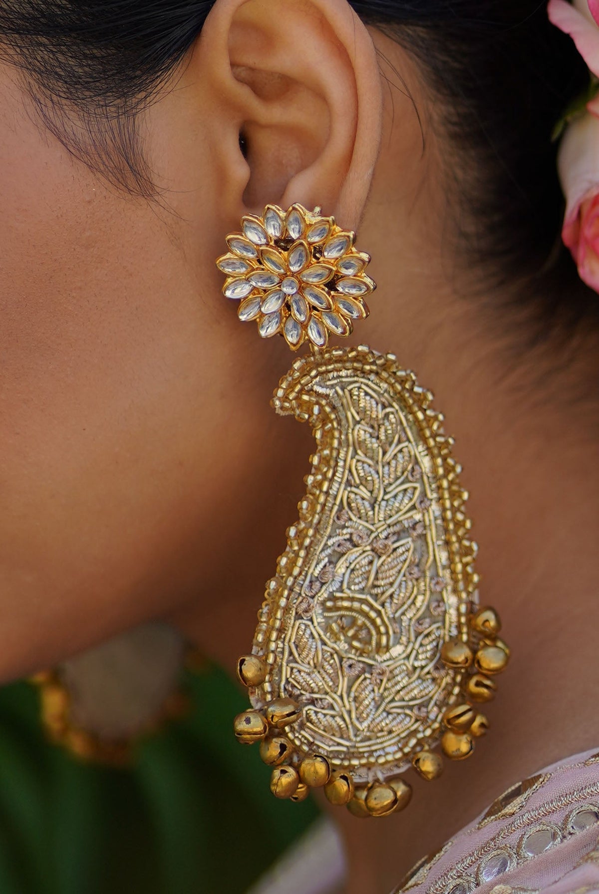Moirra – Heer Earring, Creame and Gold Statement Earring - CiceroniEarringsMoirra