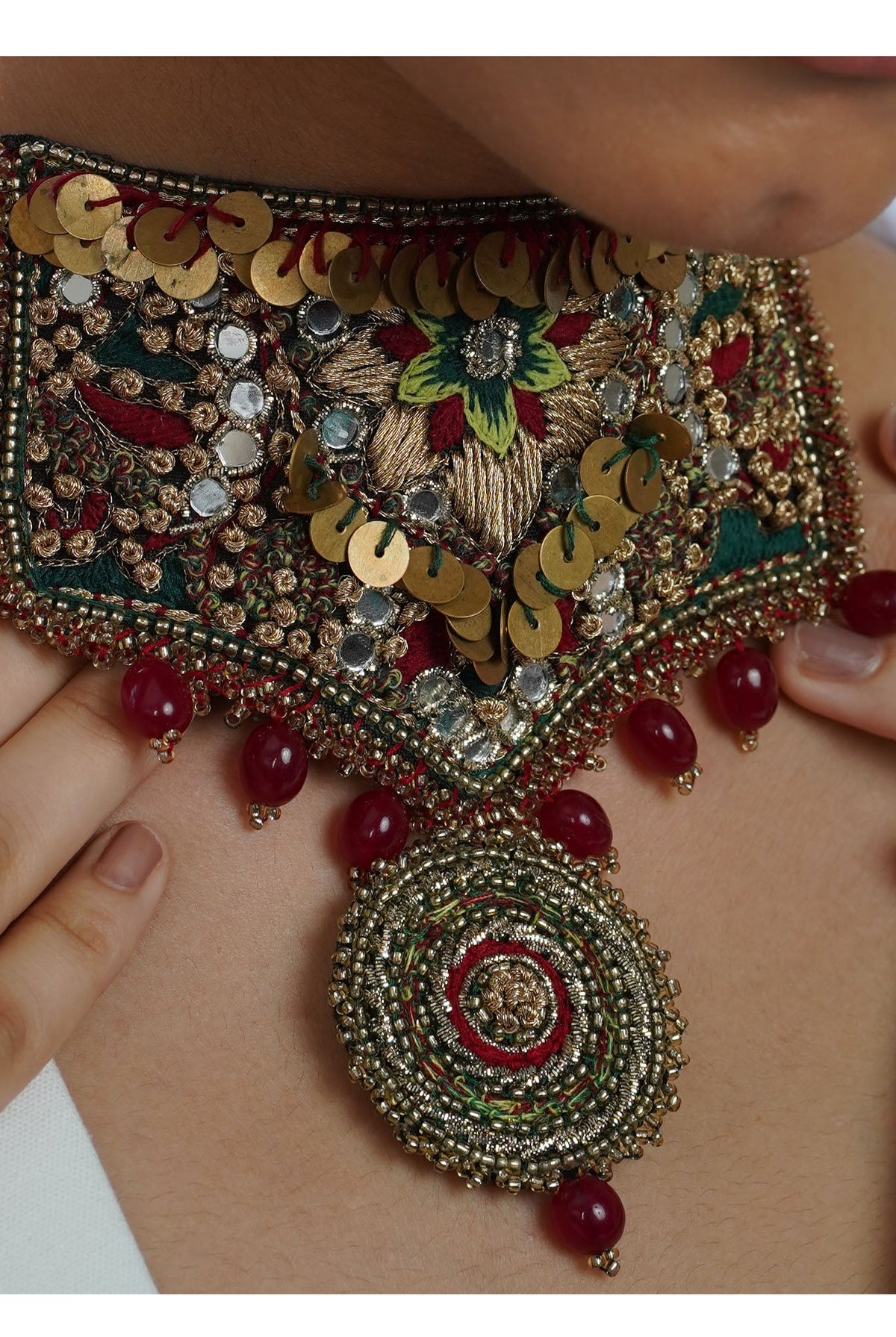 Moirra – Mastani,black and Maroon Statement Choker - CiceroniNeckpieceMoirra
