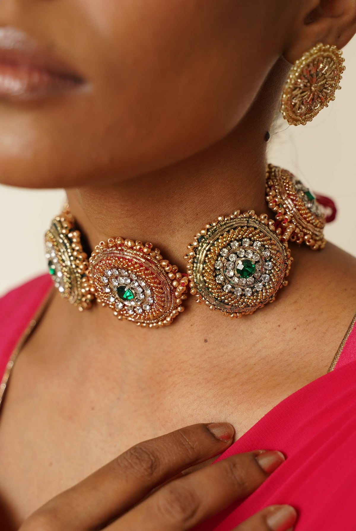 Moirra-Maya, Magenta and Emerald Green Choker - CiceroniNeckpieceMoirra