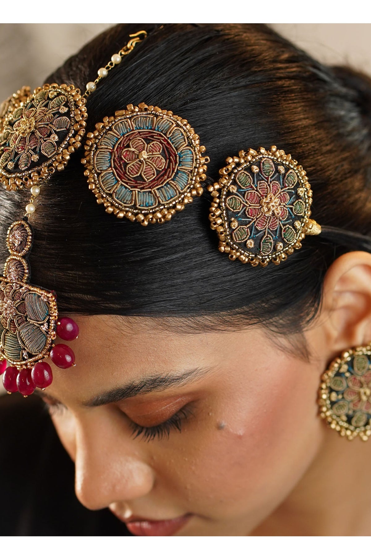 Moirra – Meerabai Maroon and Gold Choker - CiceroniNeckpieceMoirra