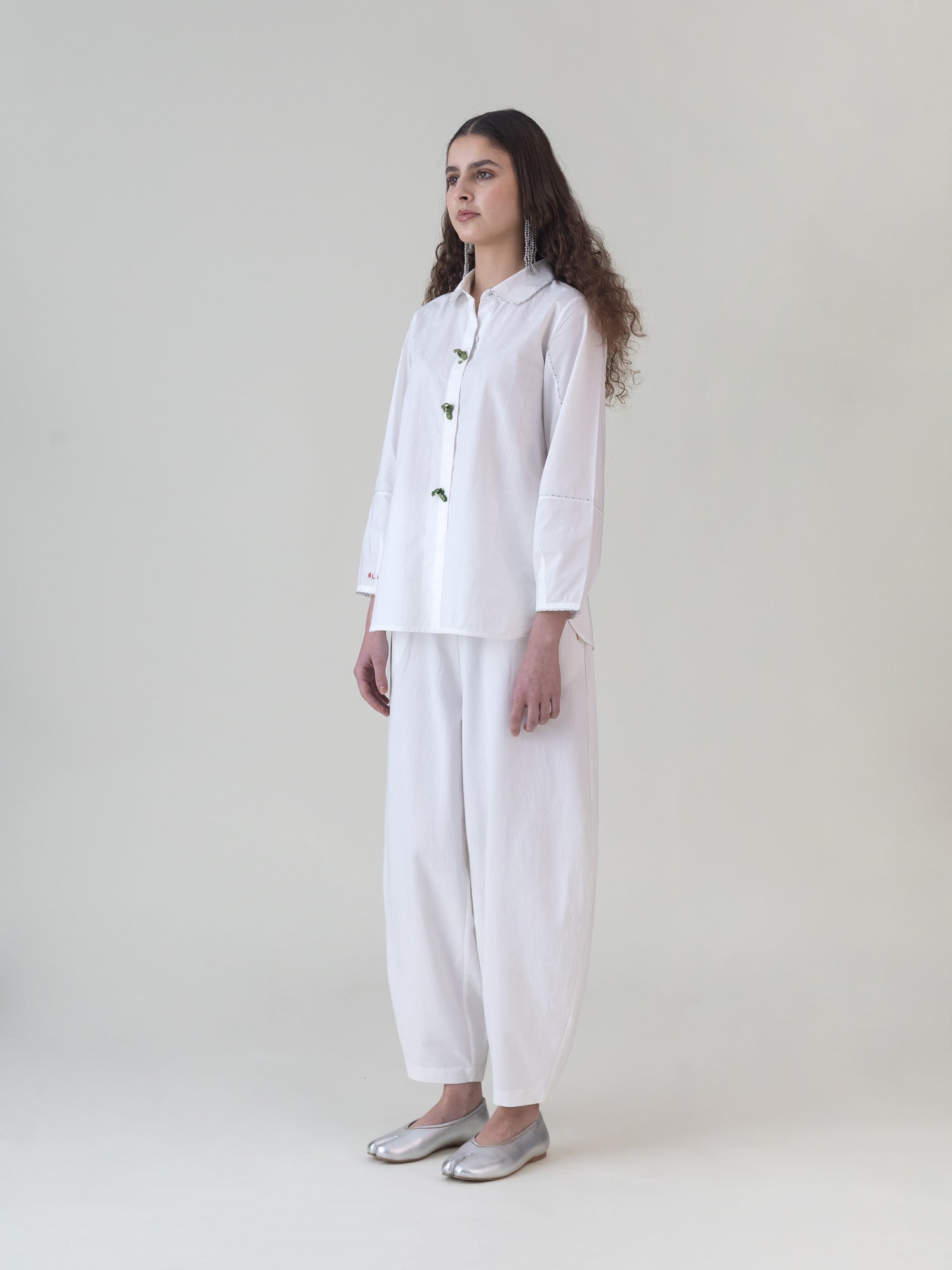 Momoiro White Shirt - CiceroniWomen ShirtsShades of India