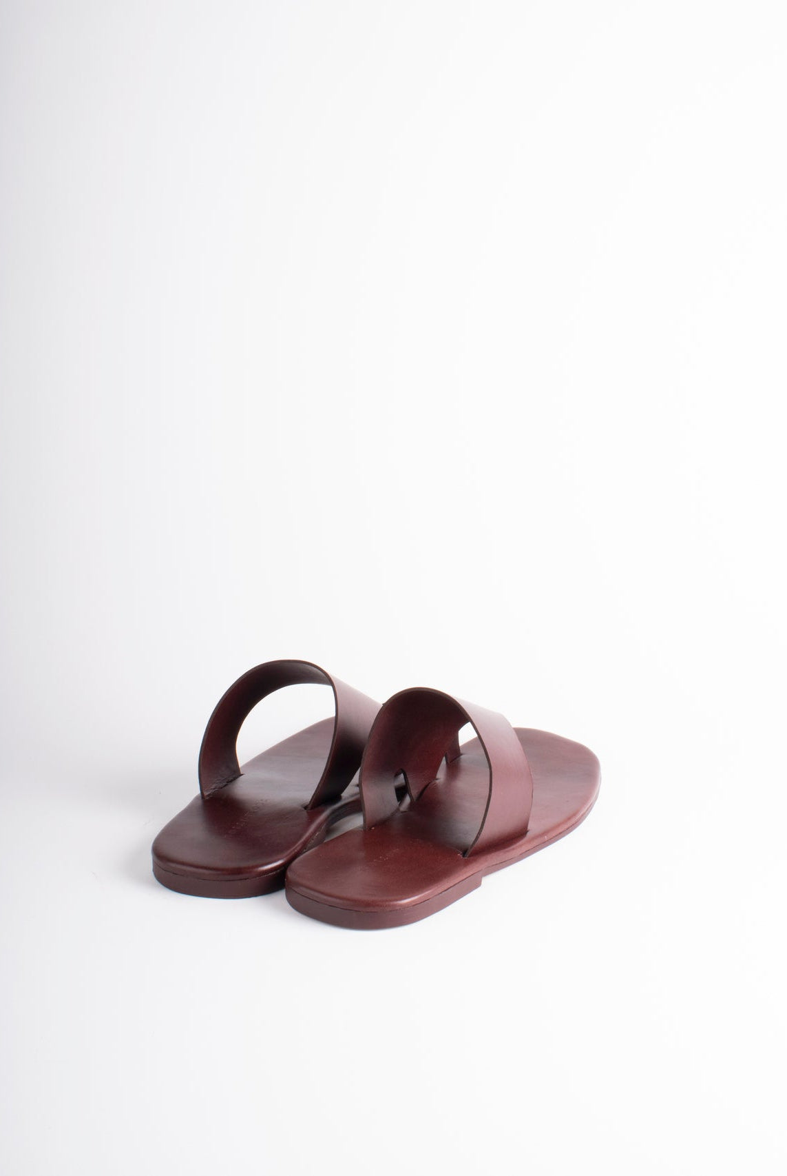 Monochrome Open Toe Chappals - CiceroniFlatsSlomotion
