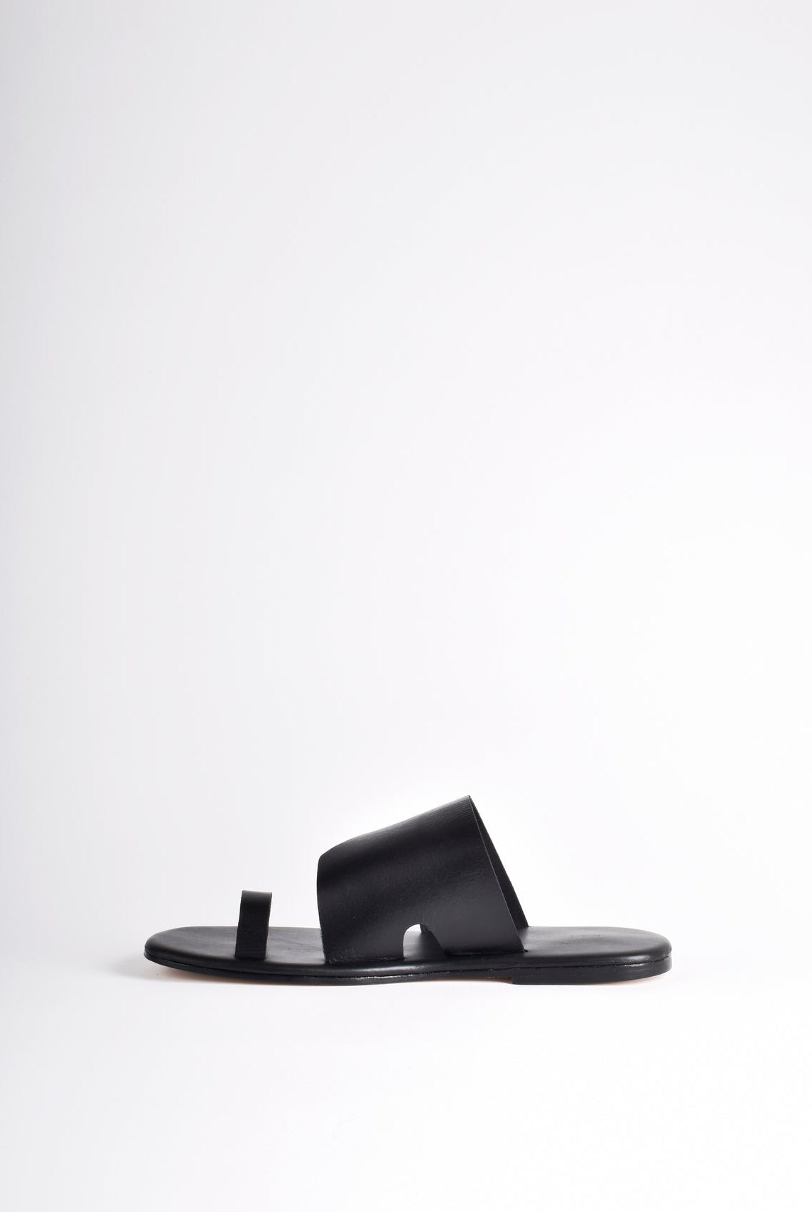 Monochrome Open Toe Chappals - CiceroniFlatsSlomotion
