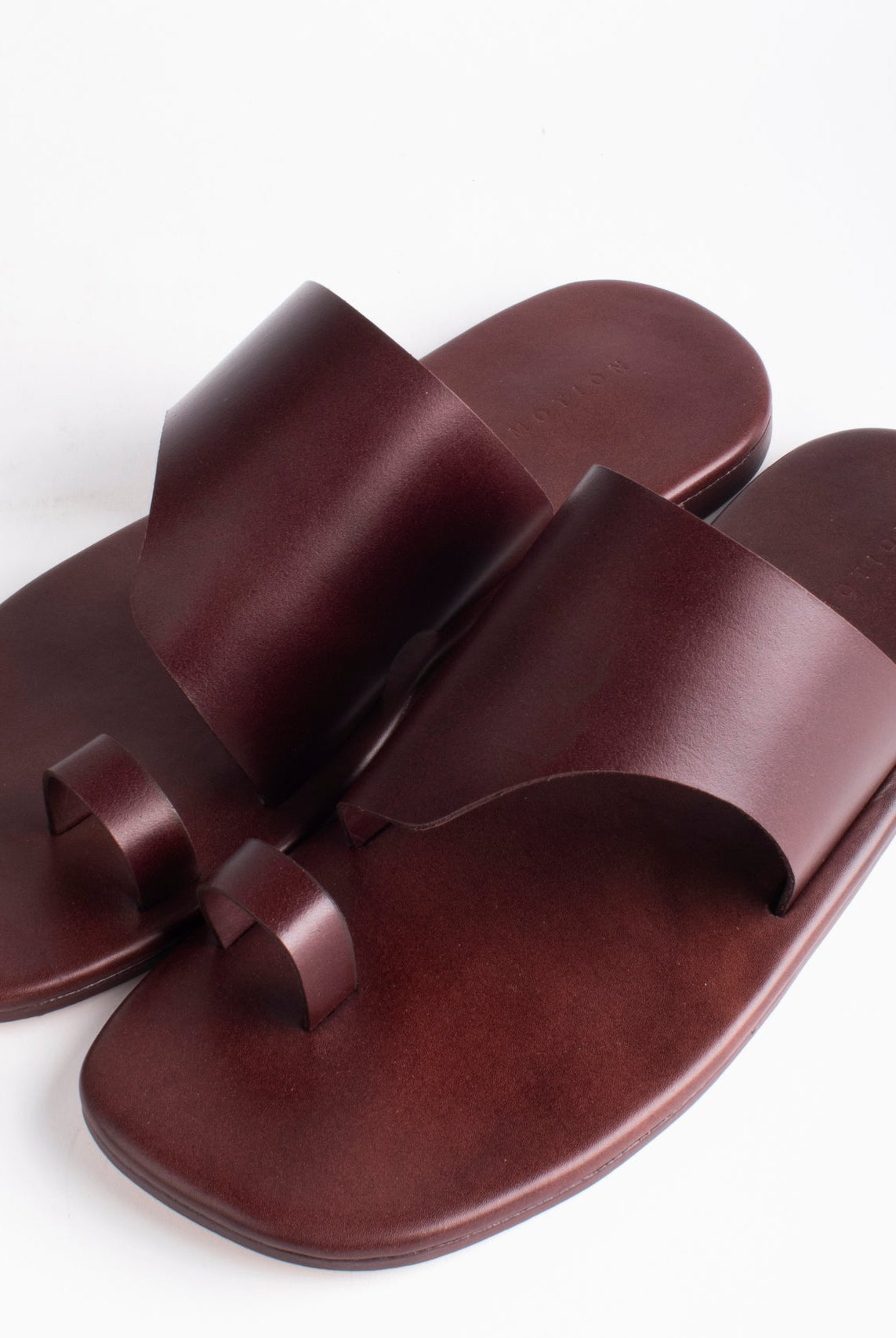 Monochrome Open Toe Chappals - CiceroniFlatsSlomotion