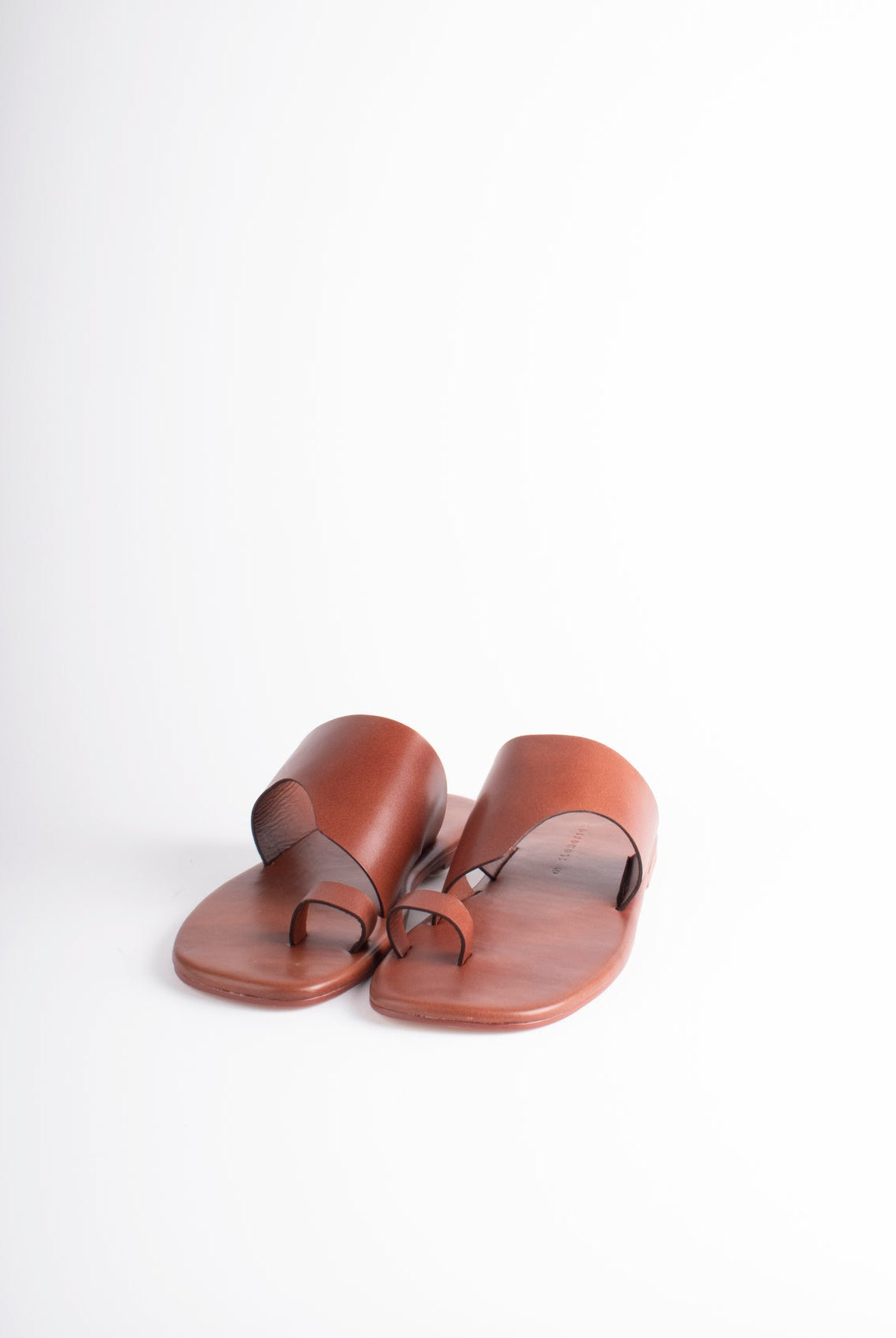 Monochrome Open Toe Chappals - CiceroniFlatsSlomotion