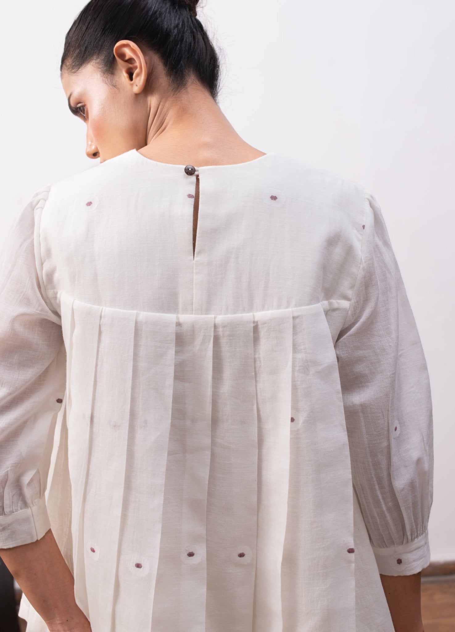 Morisot Jamdani Co - ord - Soft White - CiceroniSkirt SetHiranya