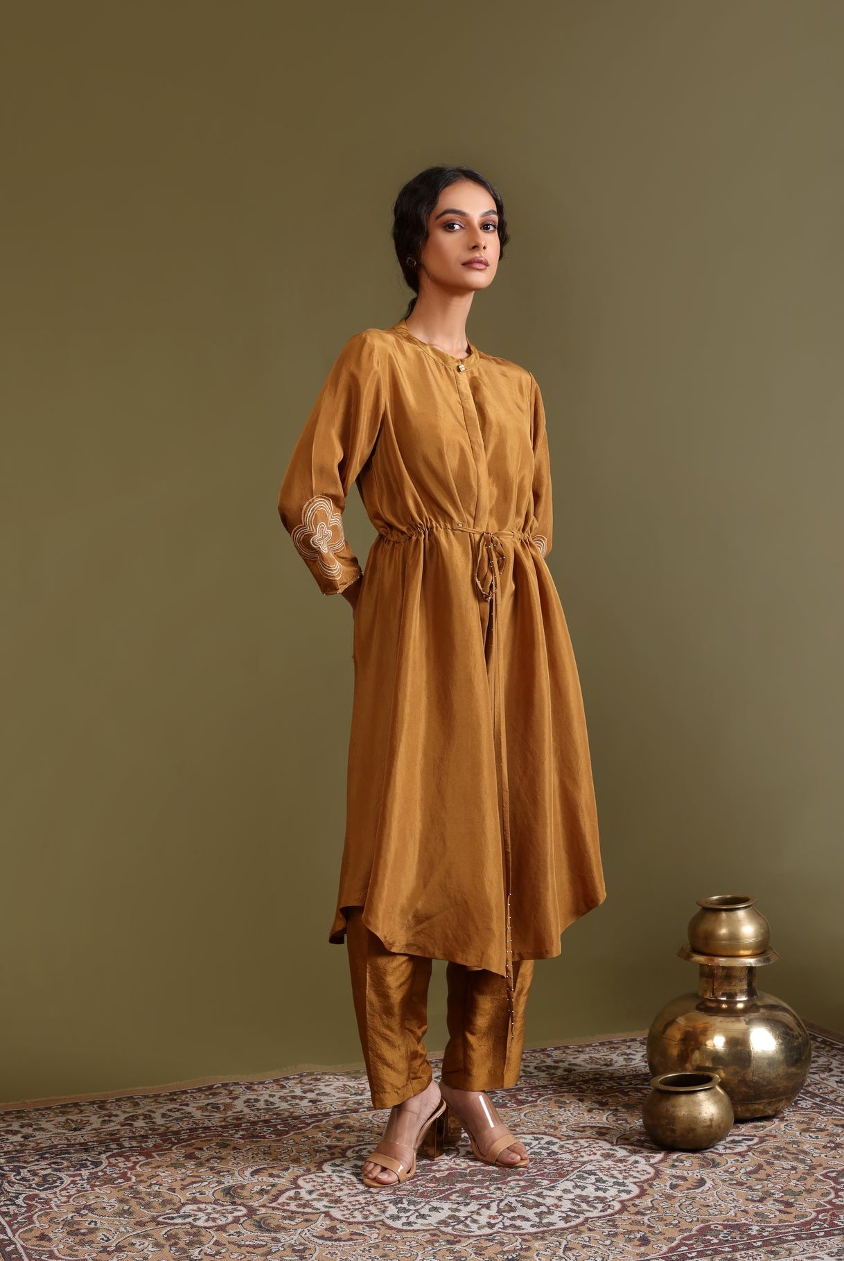 Mrittika Outfit - CiceroniKurta Set, Festive WearChokhi Chorri