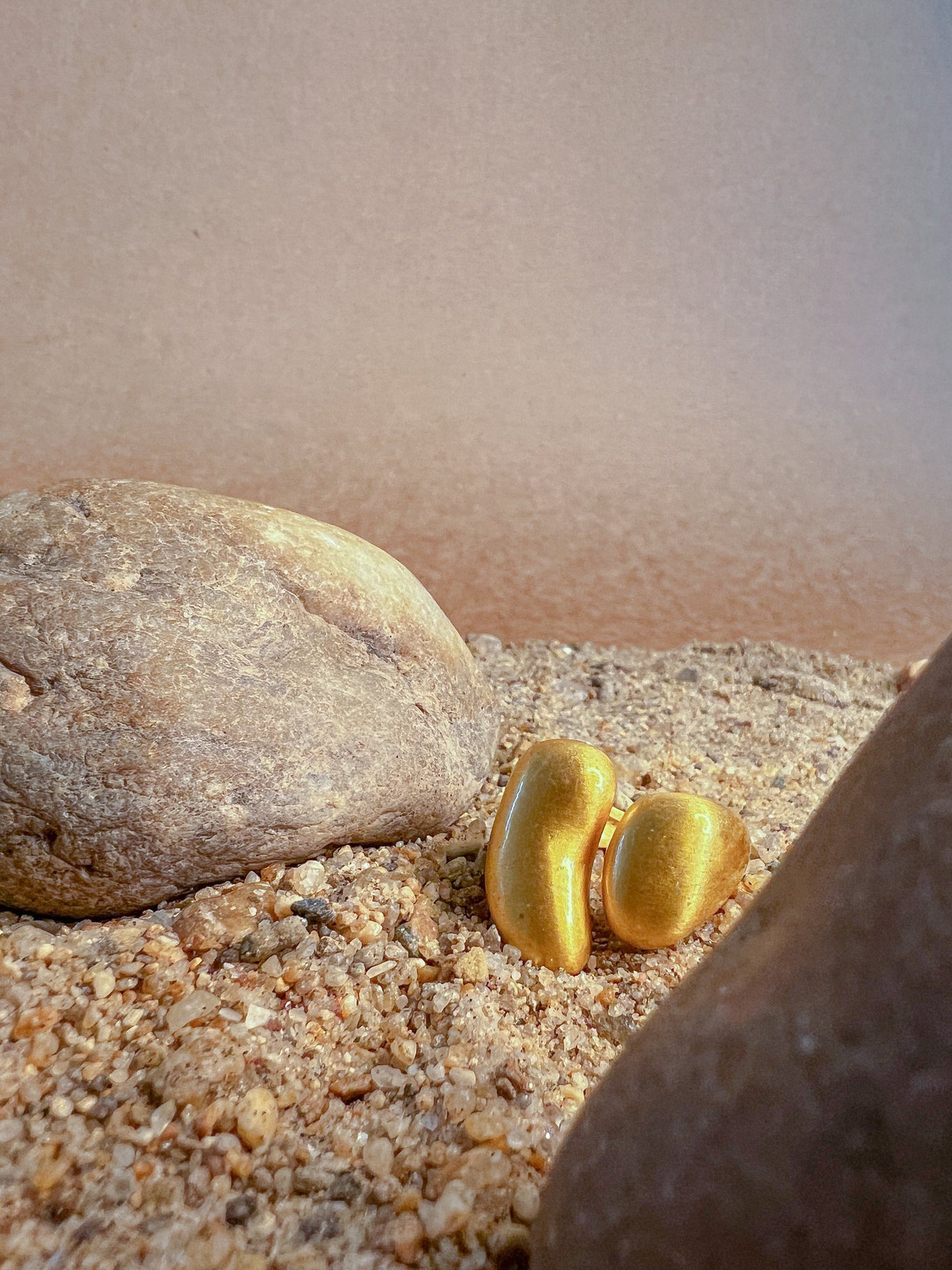 Nacre Ring - CiceroniRingsThe Loom Art