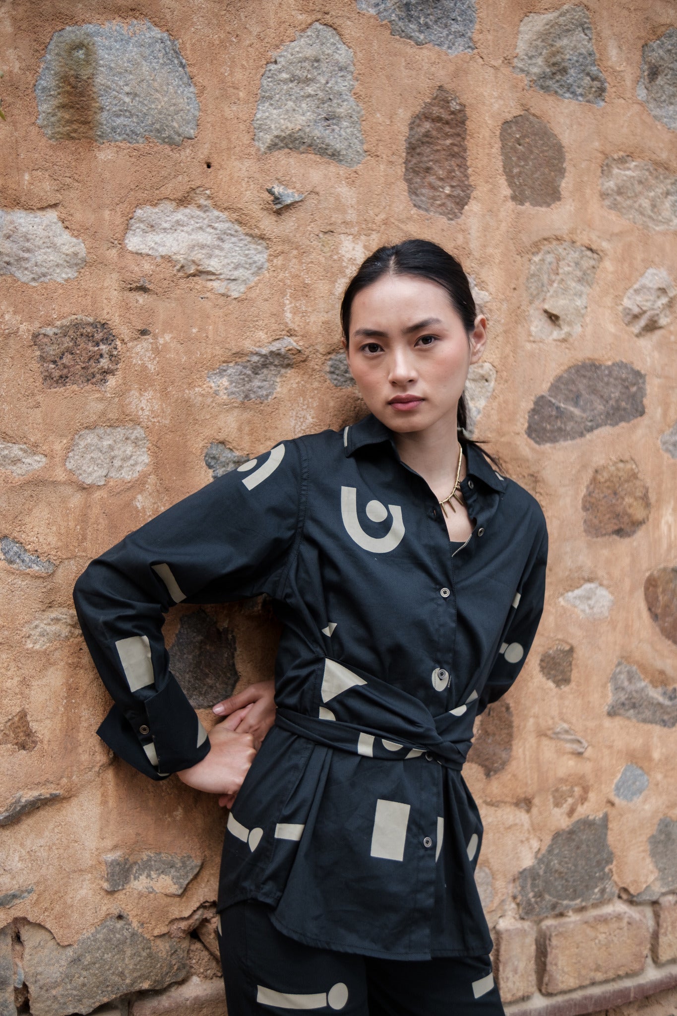 Nara Front Knot Shirt - Triangle Print - CiceroniShirtsThe Terra Tribe