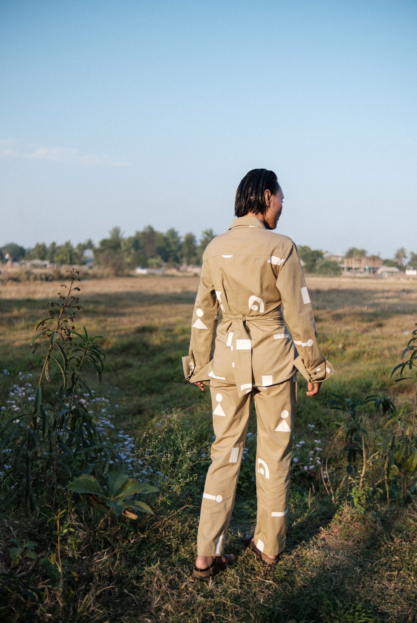 Nara Front Knot Shirt - Triangle Print - CiceroniShirtsThe Terra Tribe