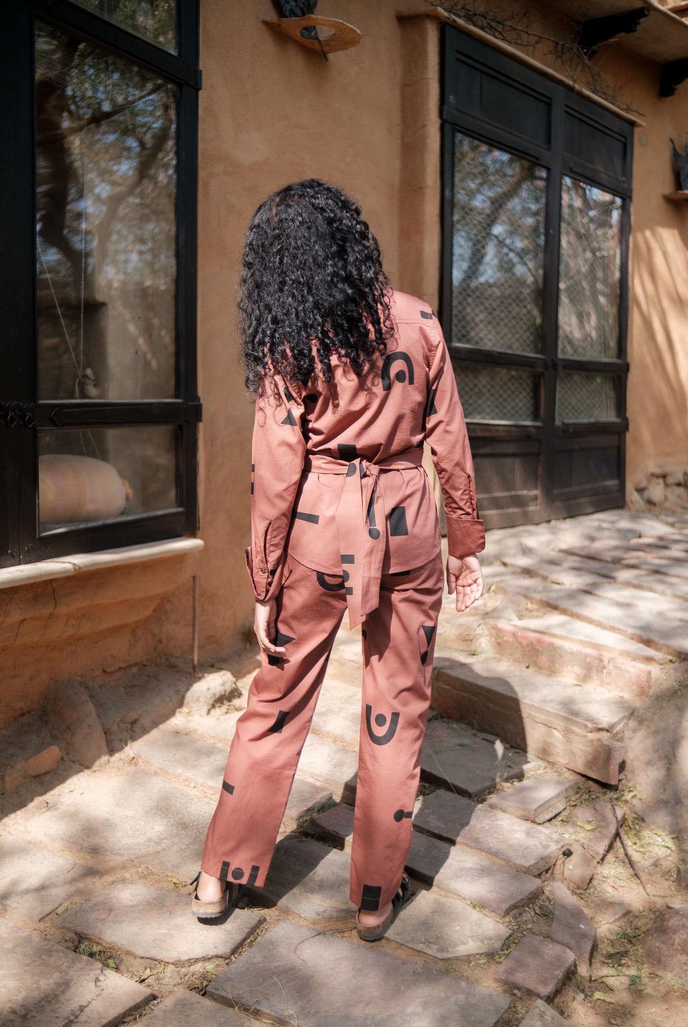 Nara Front Knot Shirt - Triangle Print - CiceroniShirtsThe Terra Tribe