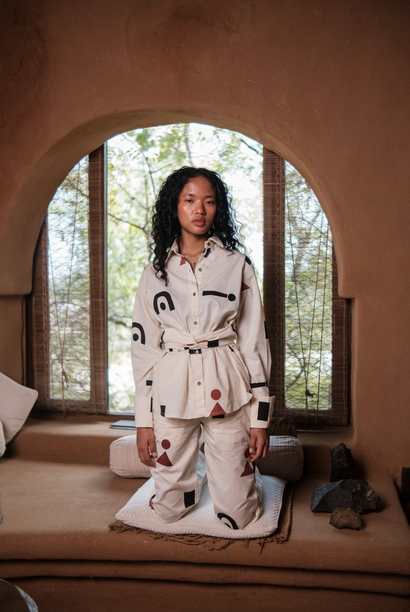 Nara Front Knot Shirt - Triangle Print - CiceroniShirtsThe Terra Tribe