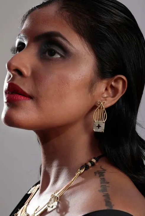 Nayaab Studs - CiceroniEarringsPiku