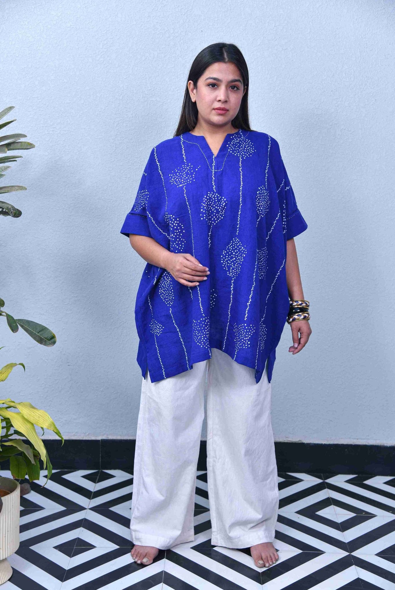 Neel Distorted Line Top - CiceroniTopsYD Aashiya