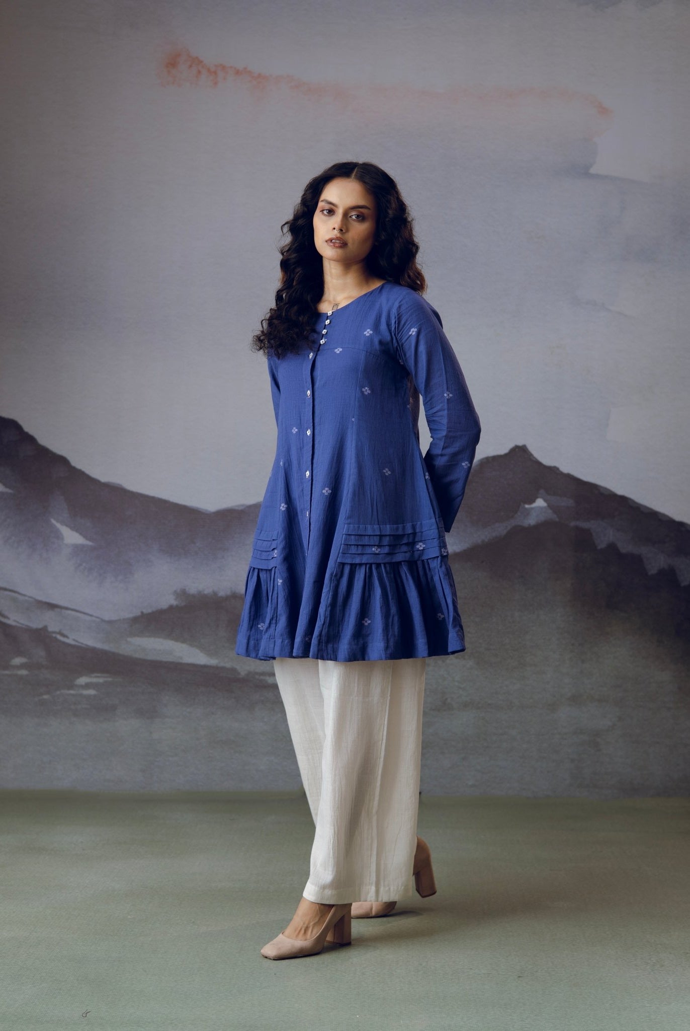 Nilambar Top - CiceroniTopsGulmohar Calcutta