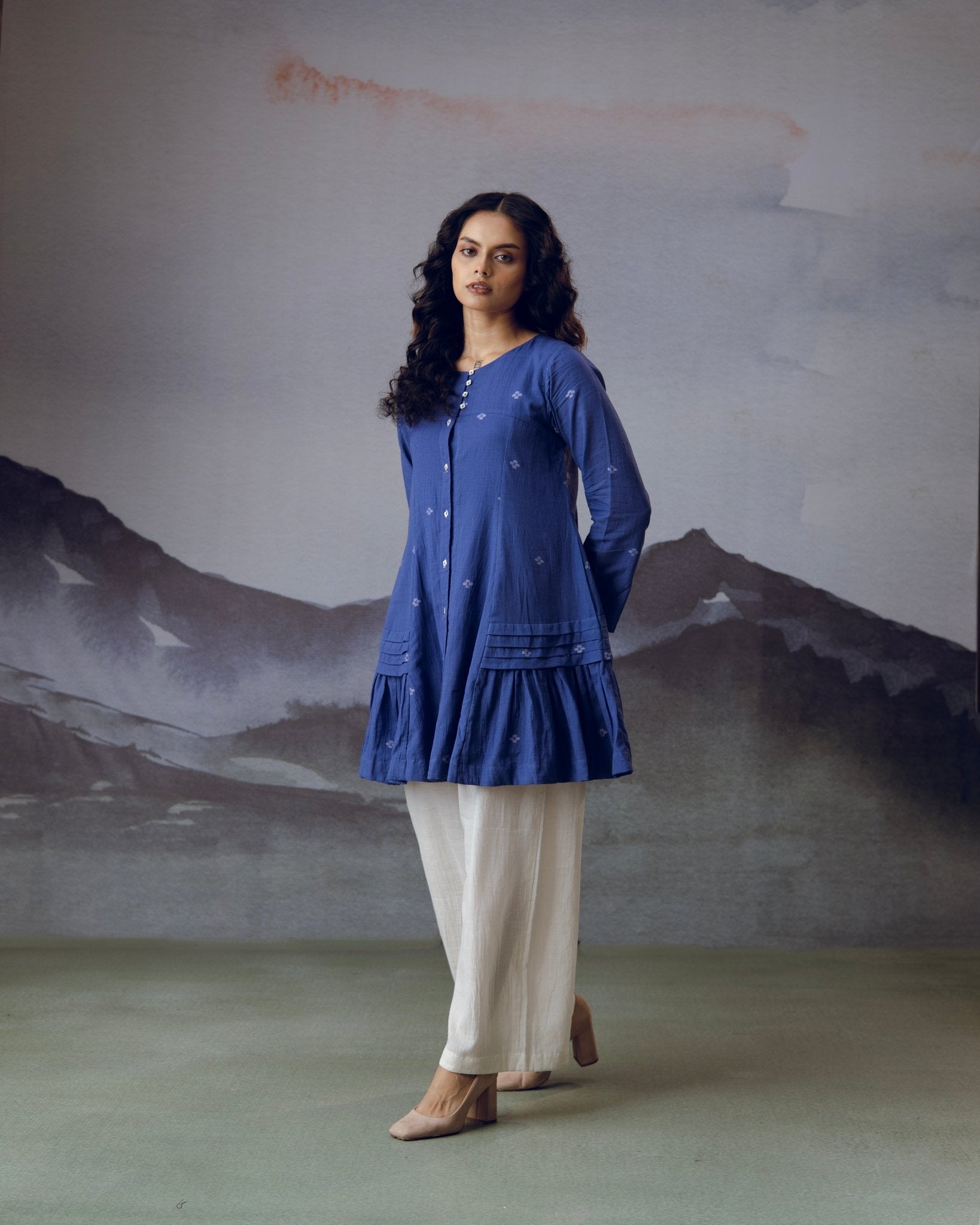 Nilambar Top - CiceroniTopsGulmohar Calcutta