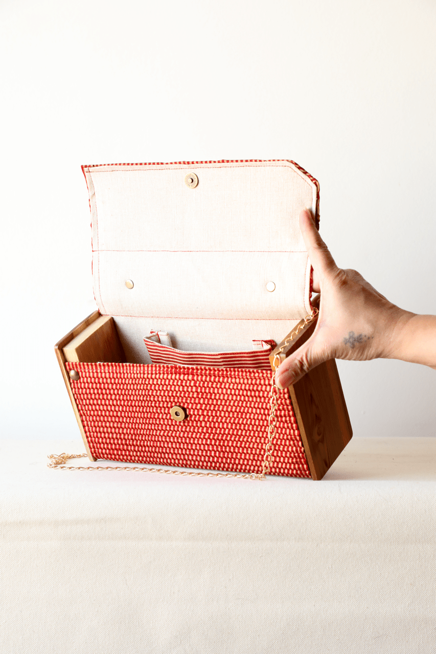 Non Detachable Fixed Sleeve - Box - Red - CiceroniBagsLukka Chuppi