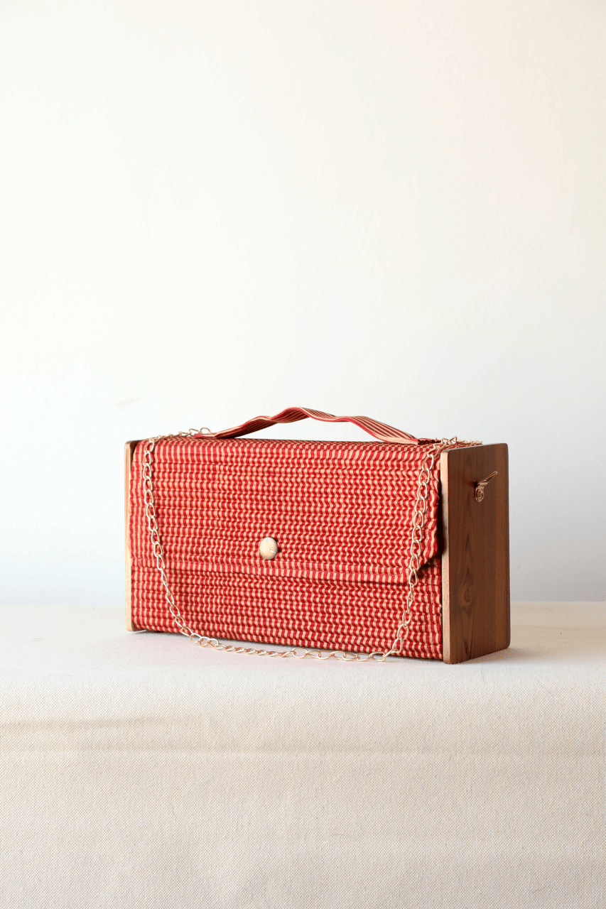 Non Detachable Fixed Sleeve - Box - Red - CiceroniBagsLukka Chuppi
