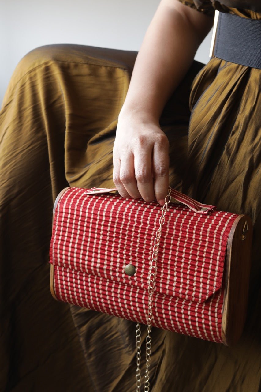 Non Detachable Fixed Sleeve - Box - Red - CiceroniBagsLukka Chuppi