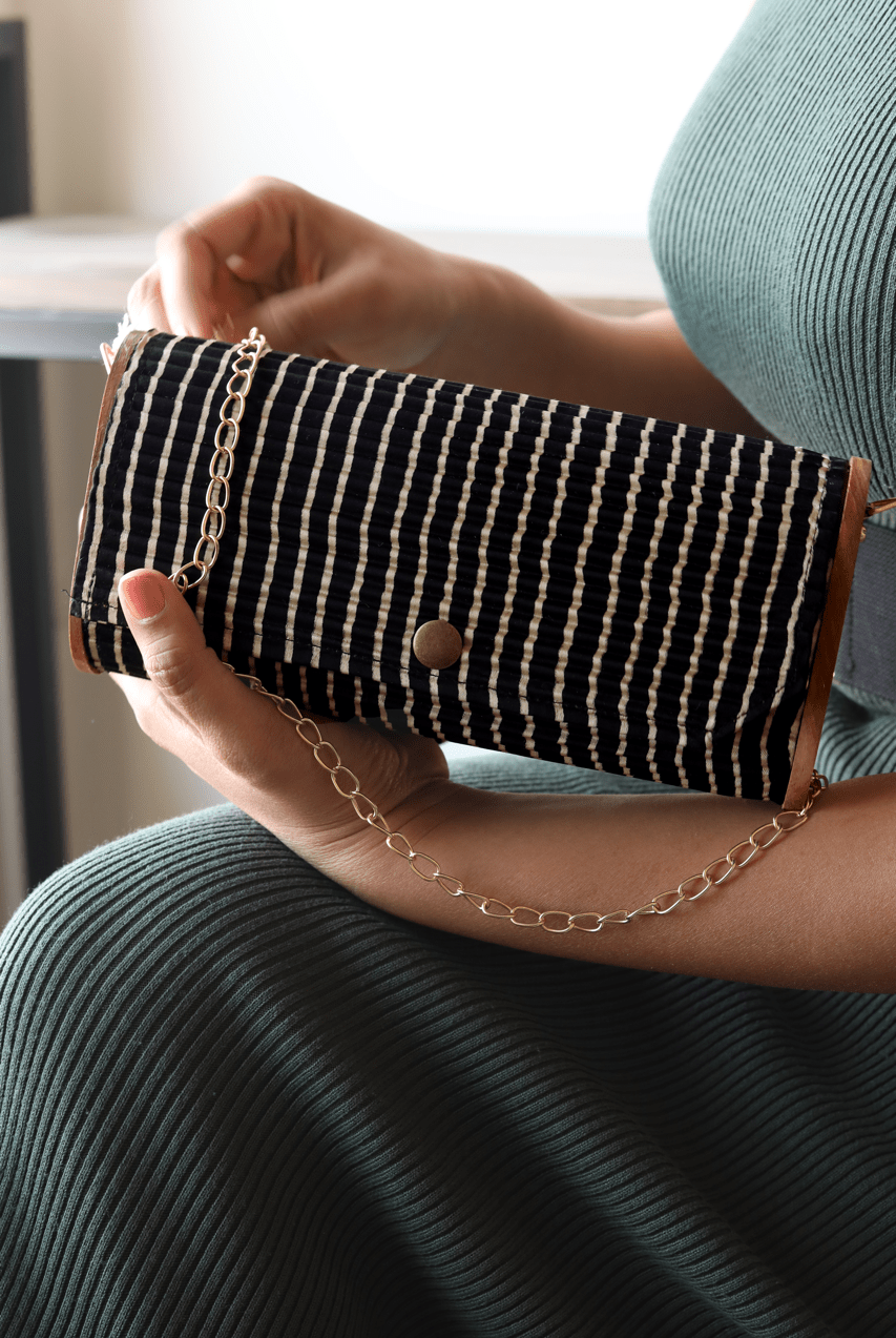 Non Detachable Fixed Sleeve - Mini - Line - CiceroniBagsLukka Chuppi
