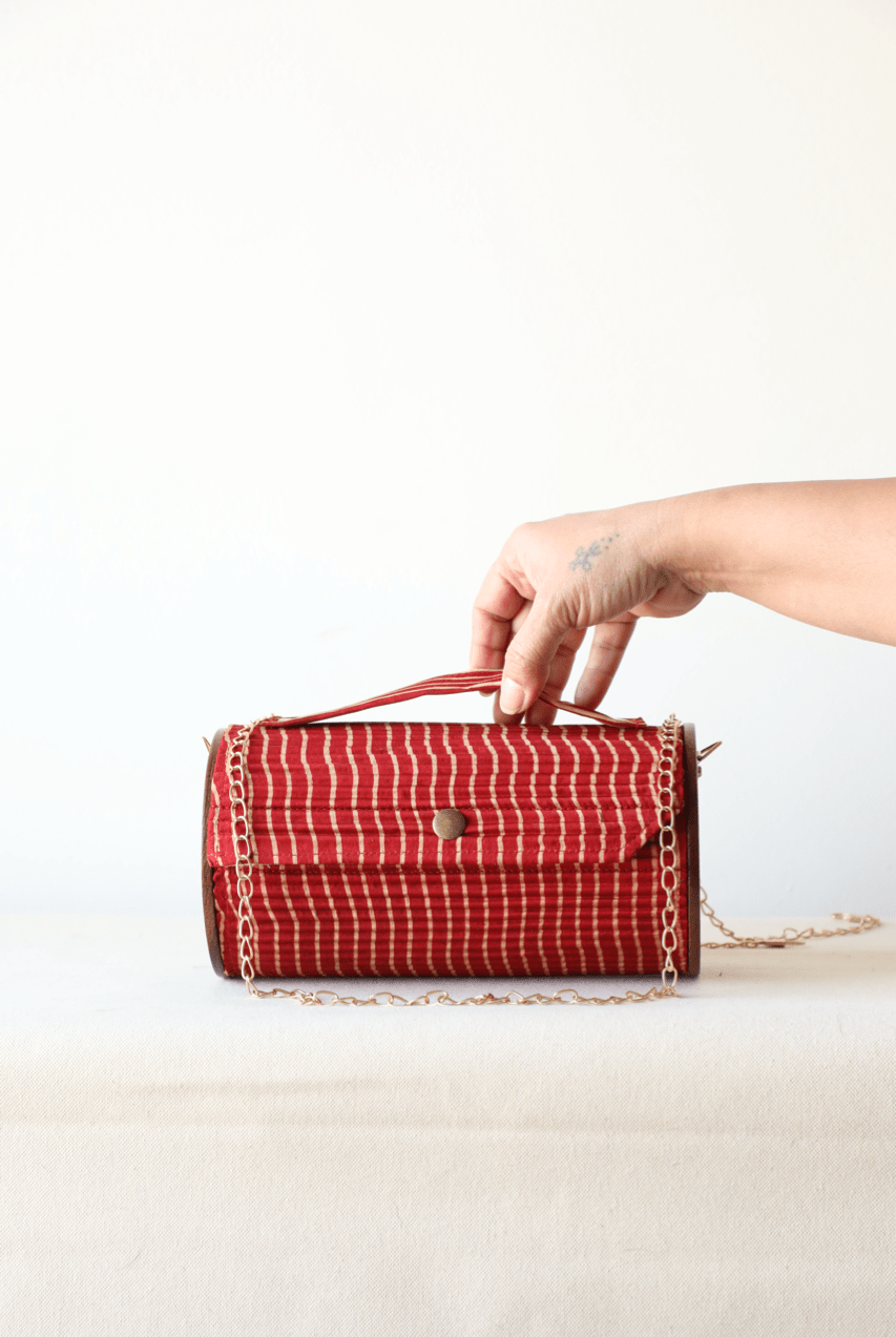Non Detachable Fixed Sleeve - Round - Red Line - CiceroniBagsLukka Chuppi