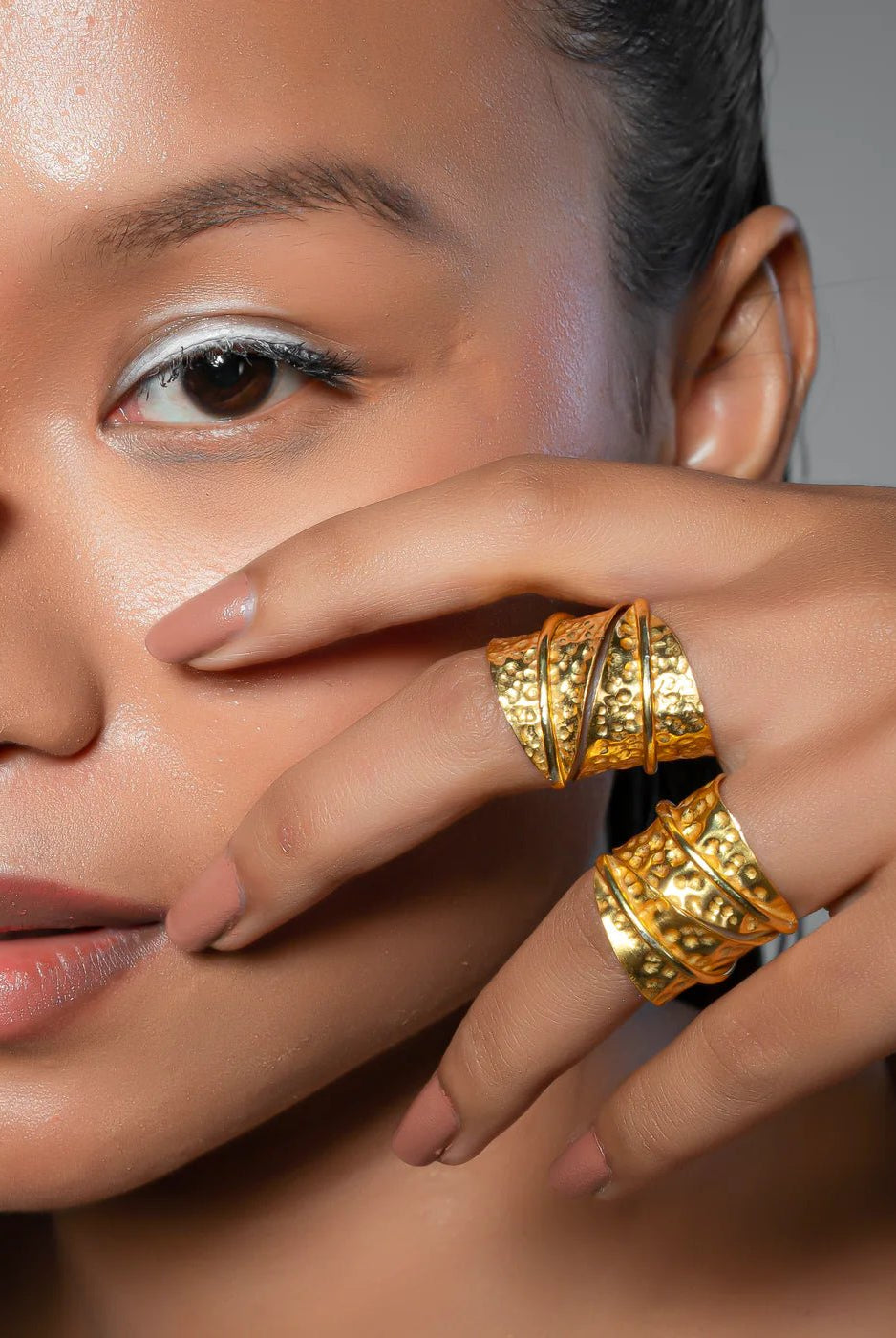 Noori Ring in Gold(Set of 2) - CiceroniRingsEquiivalence