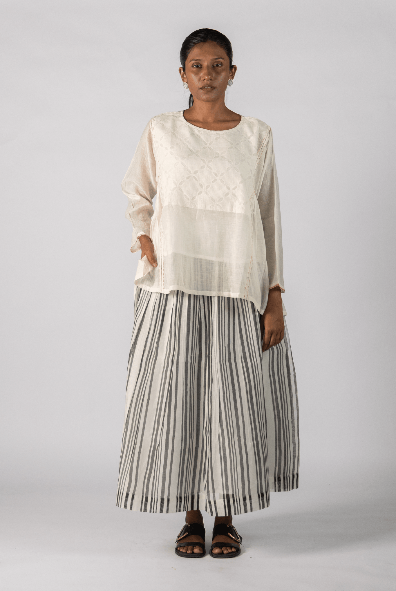 Noor - CiceroniTopsRekh