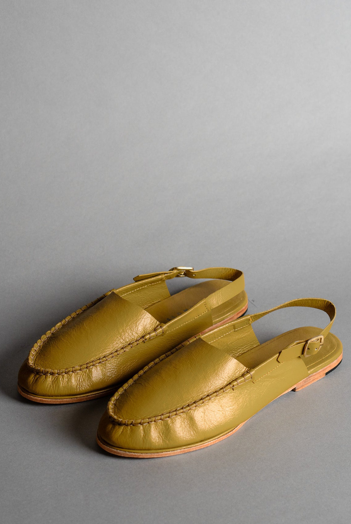 Ochre Mule Loafers - Women - CiceroniSandalsSlomotion
