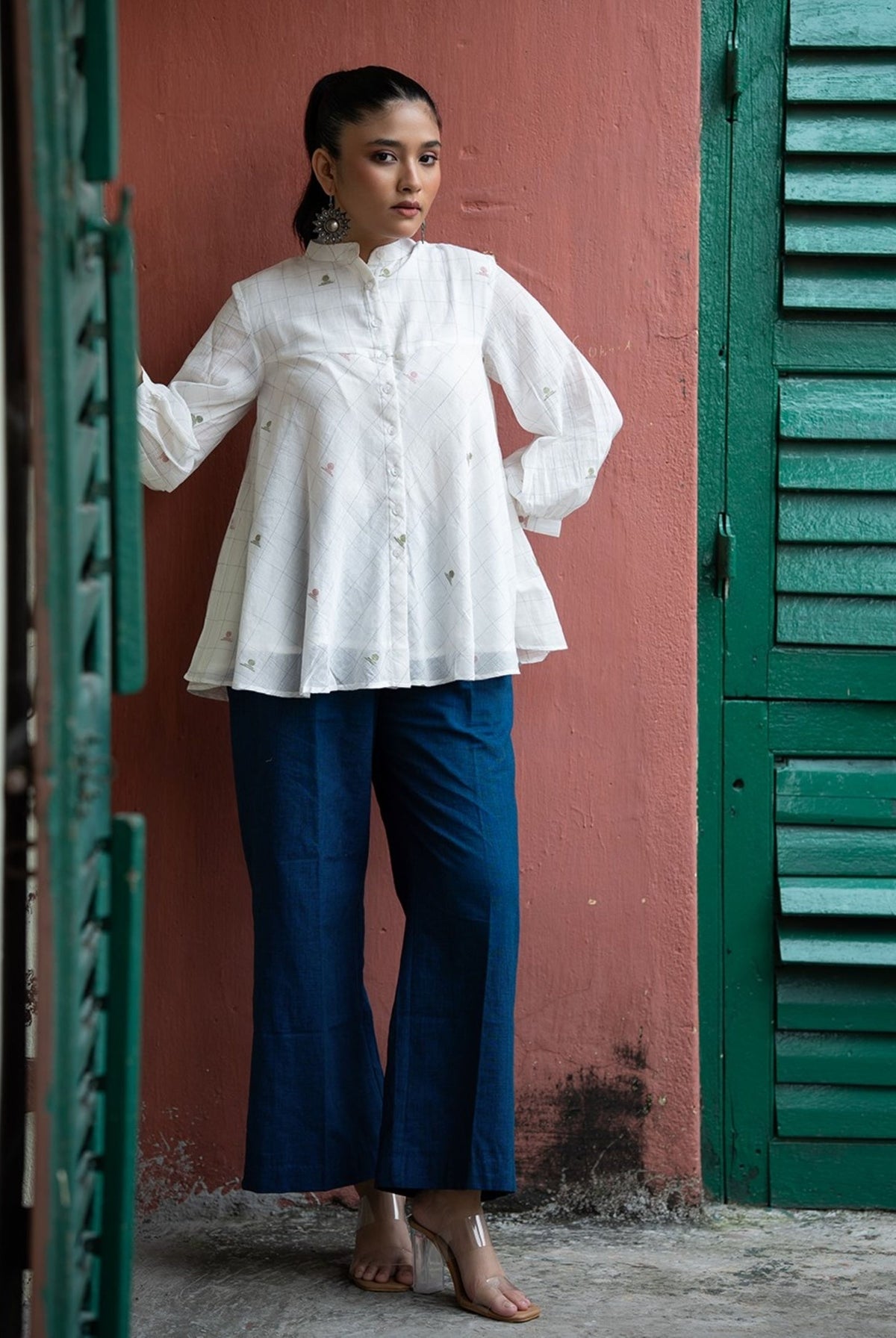 Off-White Handwoven Pure Cotton Jamdani Top - CiceroniTopsSutra Art of Clothing