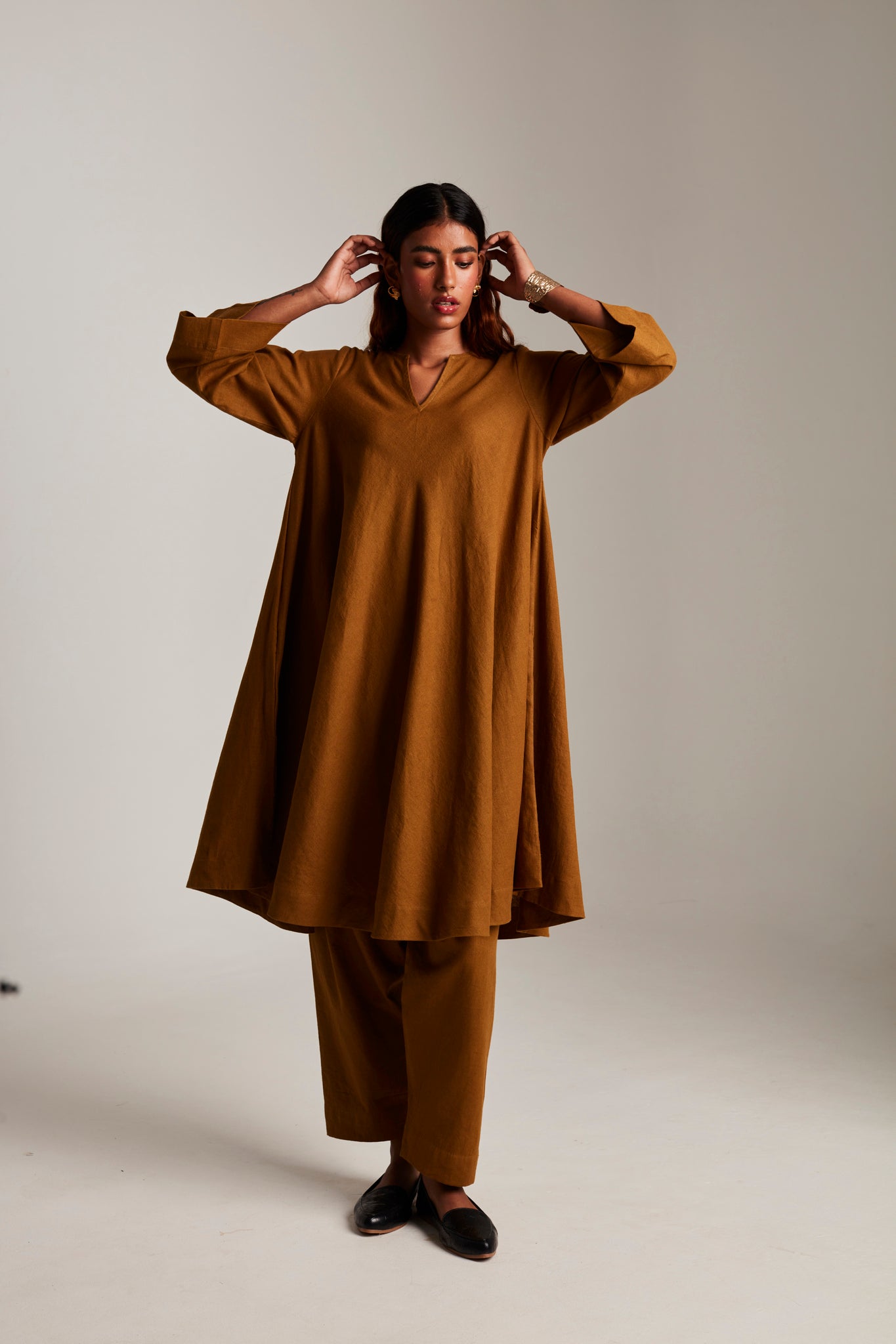 Olive Co - Linen Pheran Kurta Set - CiceroniKurta SetSaphed