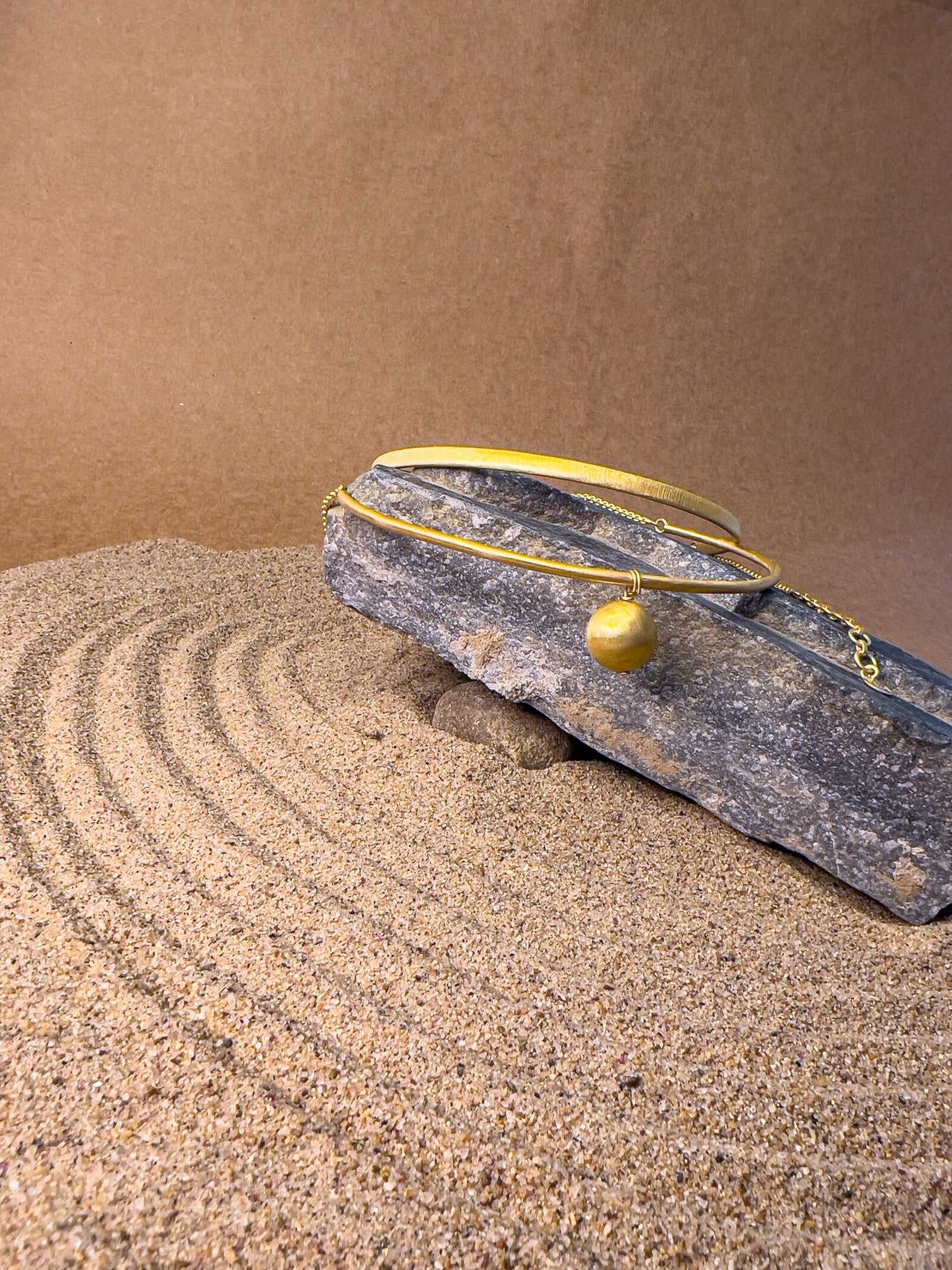 Orb Hustli - CiceroniNeckpieceThe Loom Art