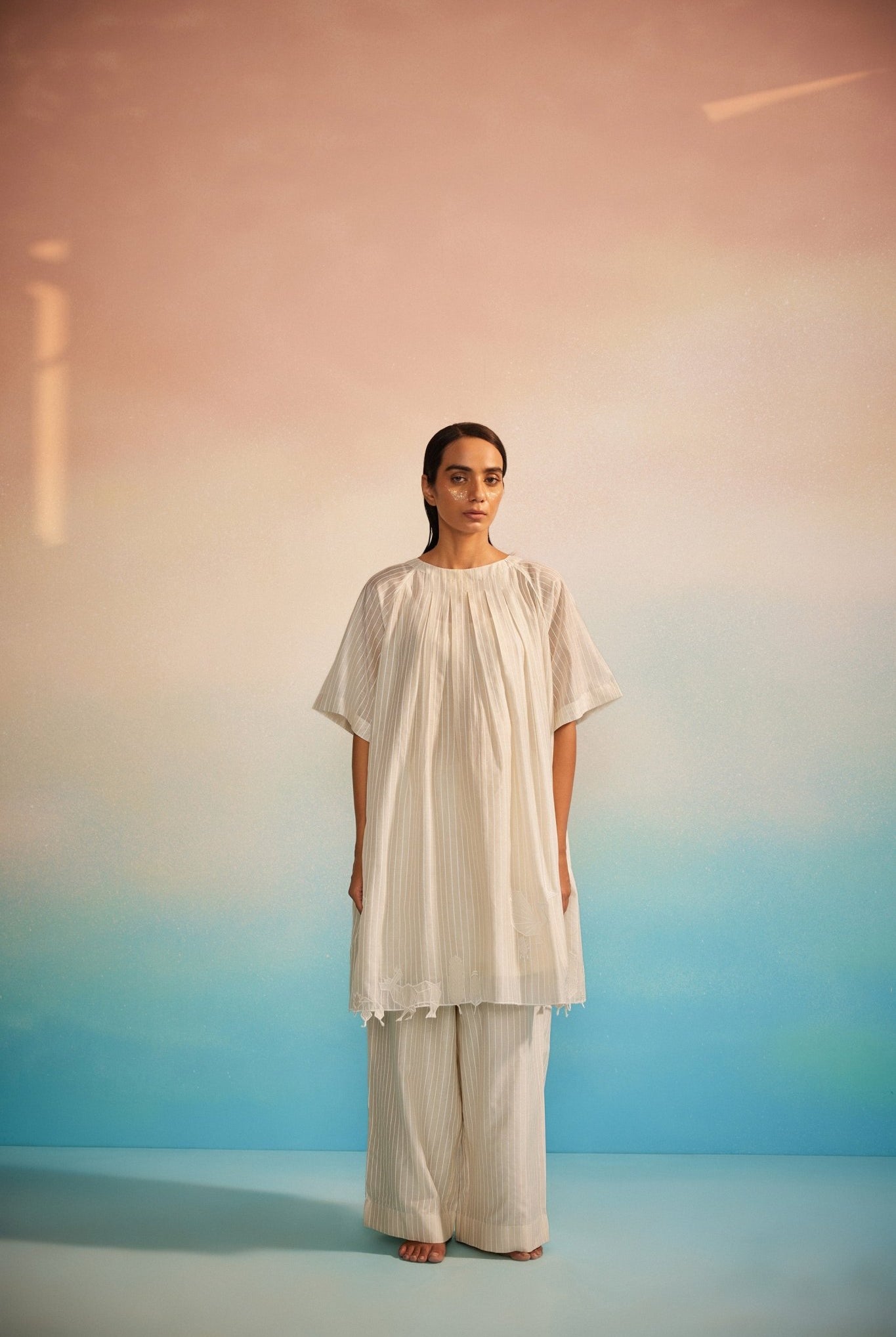 Orihime Box Pleat Appliqué Dress - CiceroniDressesAhmev