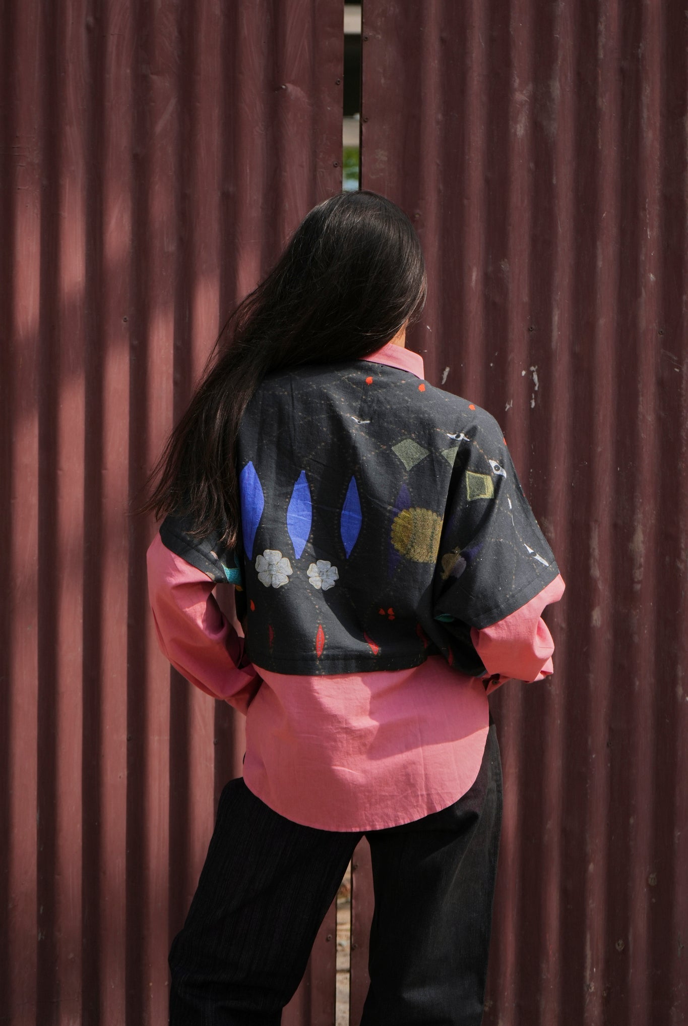 Overlay Shirt In Chetti Black With Clay Pink Colour block - CiceroniWomen ShirtsNIKYTA