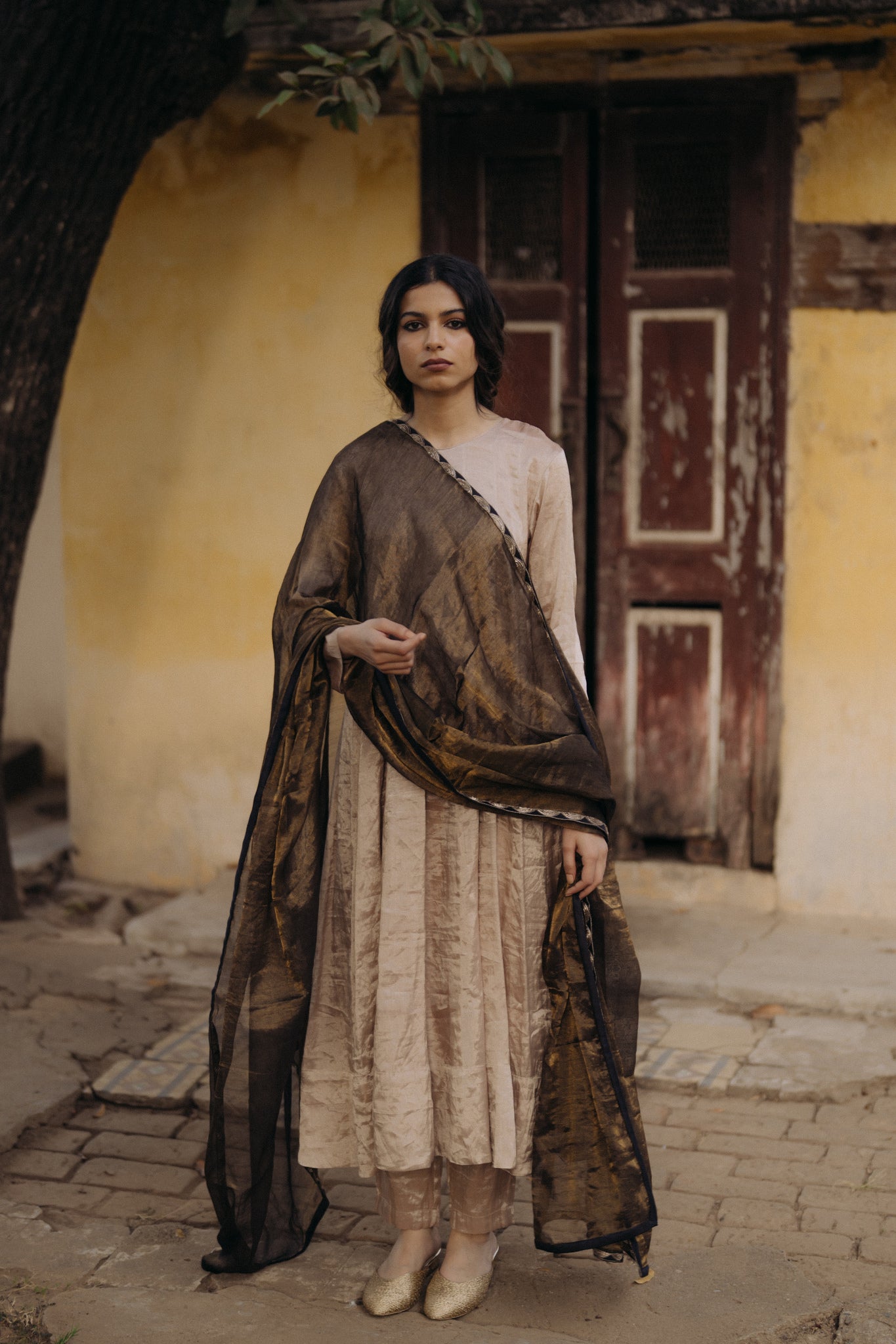 Oyster Set - CiceroniKurta Set, Festive WearKajal Agarwal