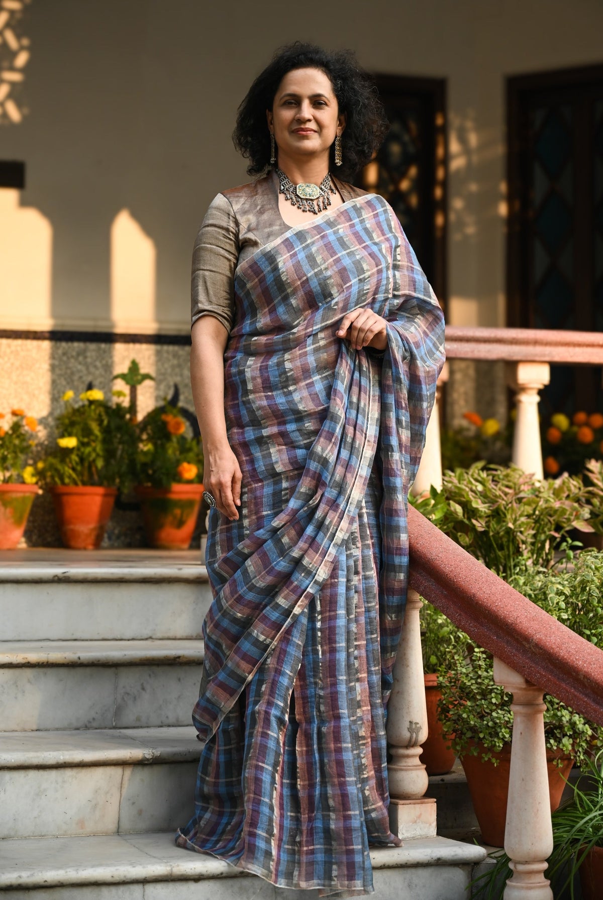 Pallu — Petunia Tartan Check Handwoven Linen Saree - CiceroniSareePallu