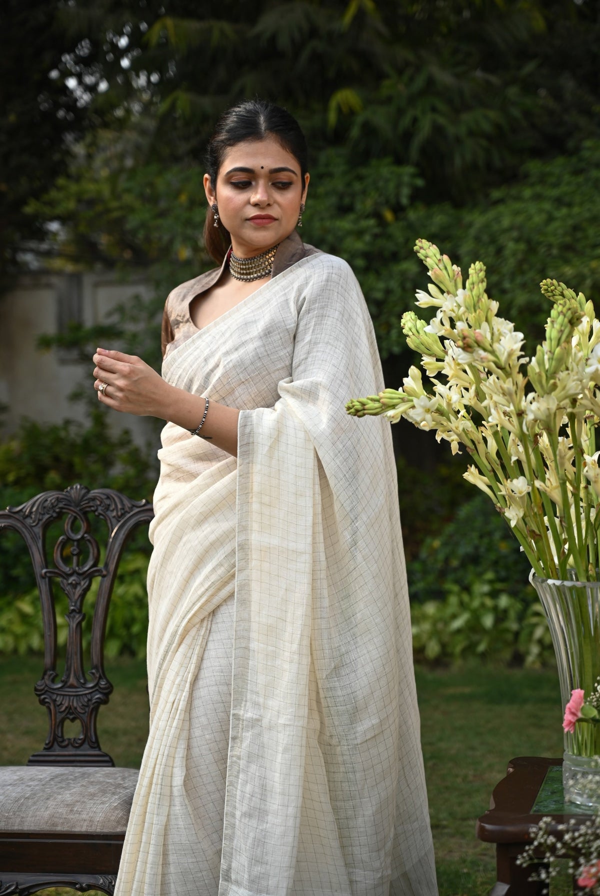 Pallu — Shwet - Handwoven Chekered Linen Saree Silver Zari - CiceroniSareePallu