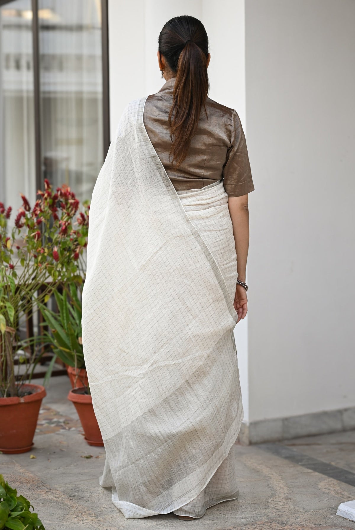 Pallu — Shwet - Handwoven Chekered Linen Saree Silver Zari - CiceroniSareePallu