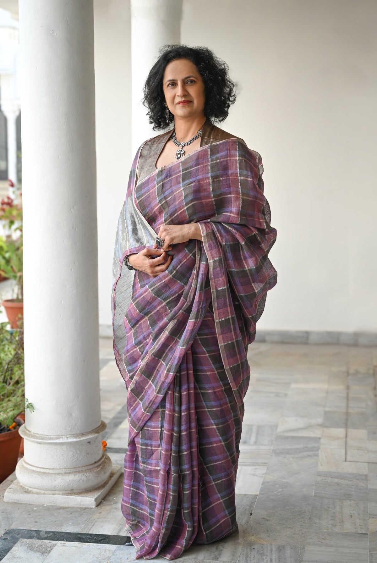 Pallu — Violet Tartan Check Handwoven Linen Saree - CiceroniSareePallu