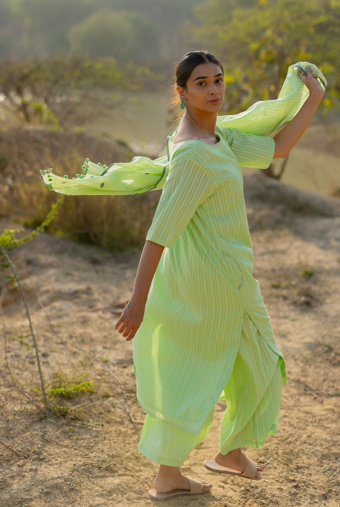 Pastel Green Kurta Set with Jaamdani Stole - CiceroniKurta Set, Everyday WearMaidaan