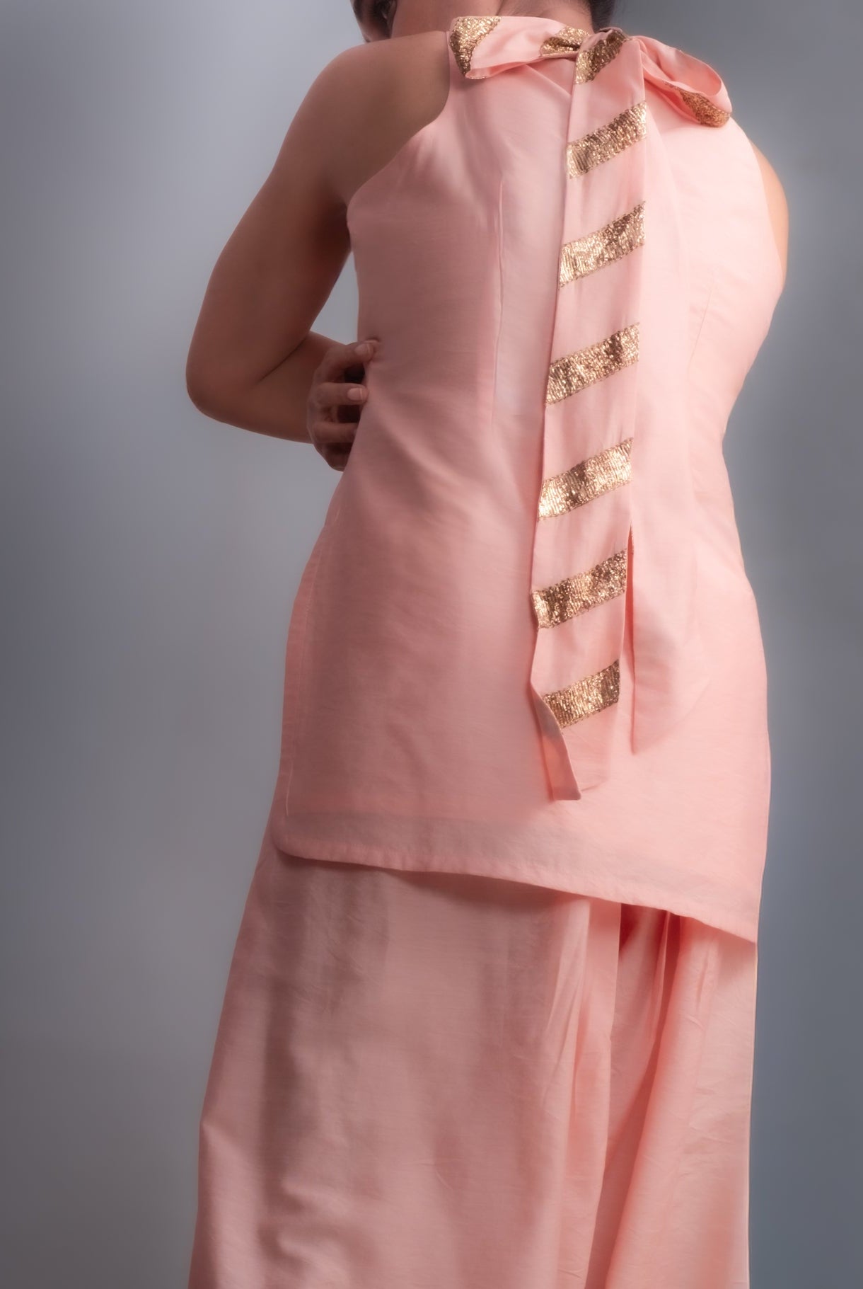Peach Sleeveless In - Cut Kurta & Farshi Salwar Set - CiceroniKurta Set, Festive WearOtouto