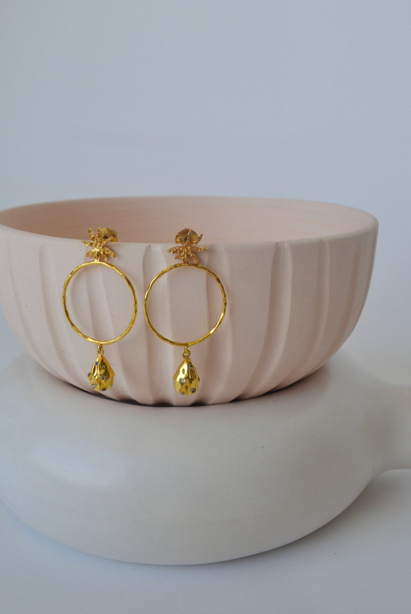 Pearl & Cinnamon Dangle Earrings - CiceroniEarringsThe Loom Art