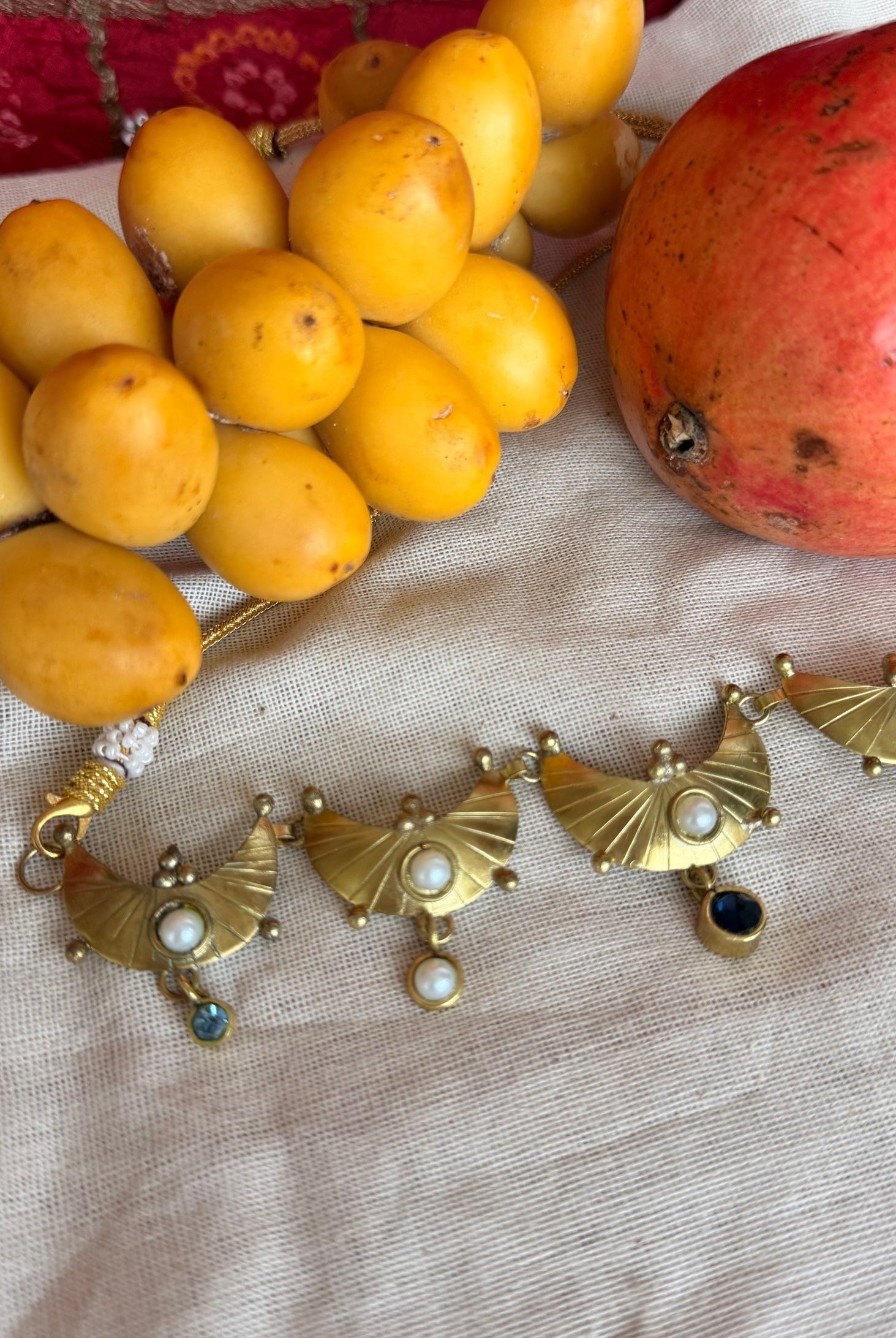 Pearl Eclipse Choker - CiceroniChokerBy Nirjari