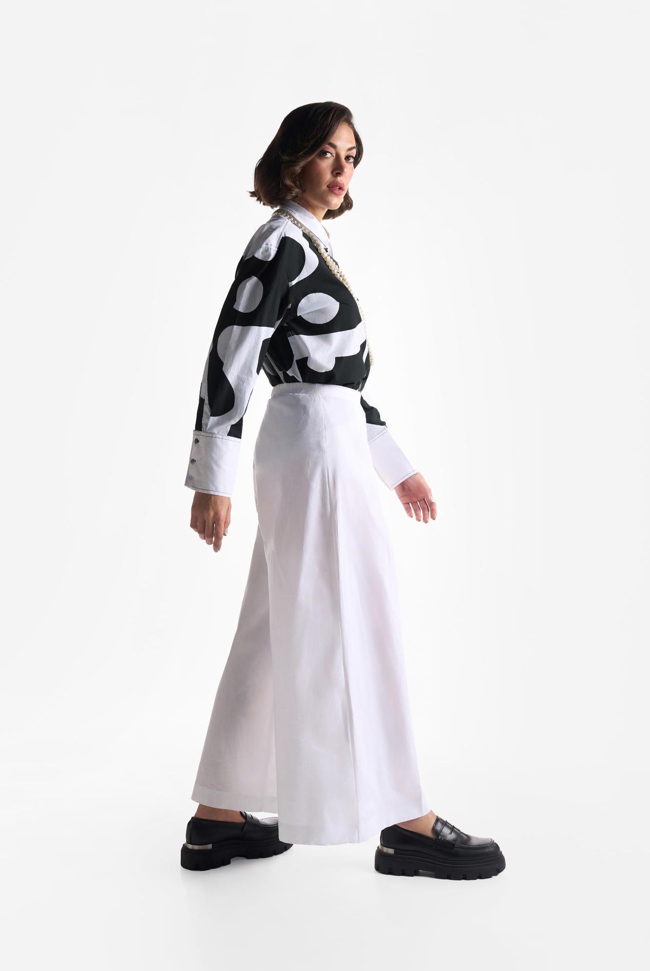 Pearl White Pants - CiceroniPantsEkastories