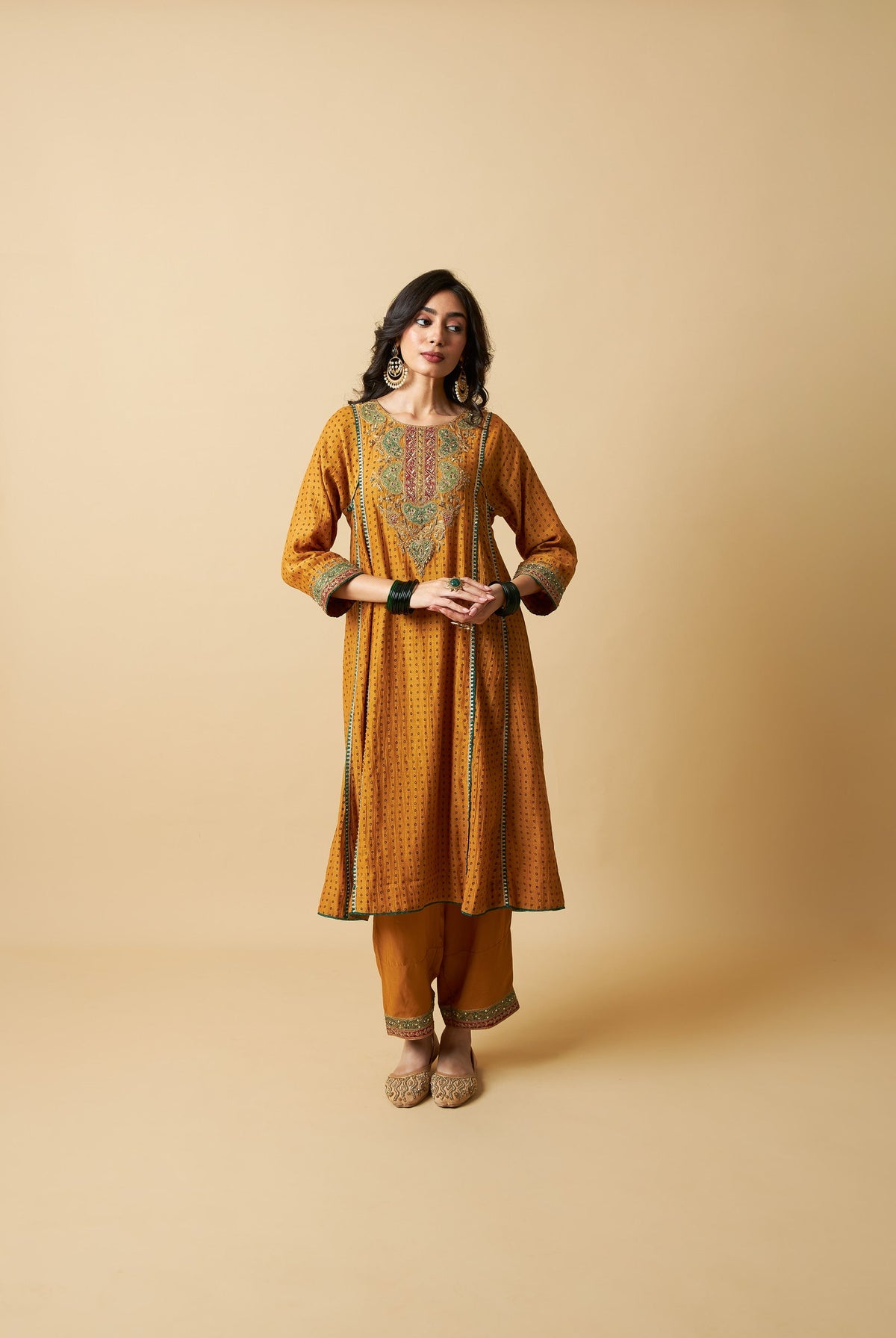 Peeli Pataka Embroidered Kurta Set- Set of 2 - CiceroniKurta Set, Festive WearPants and Pajamas