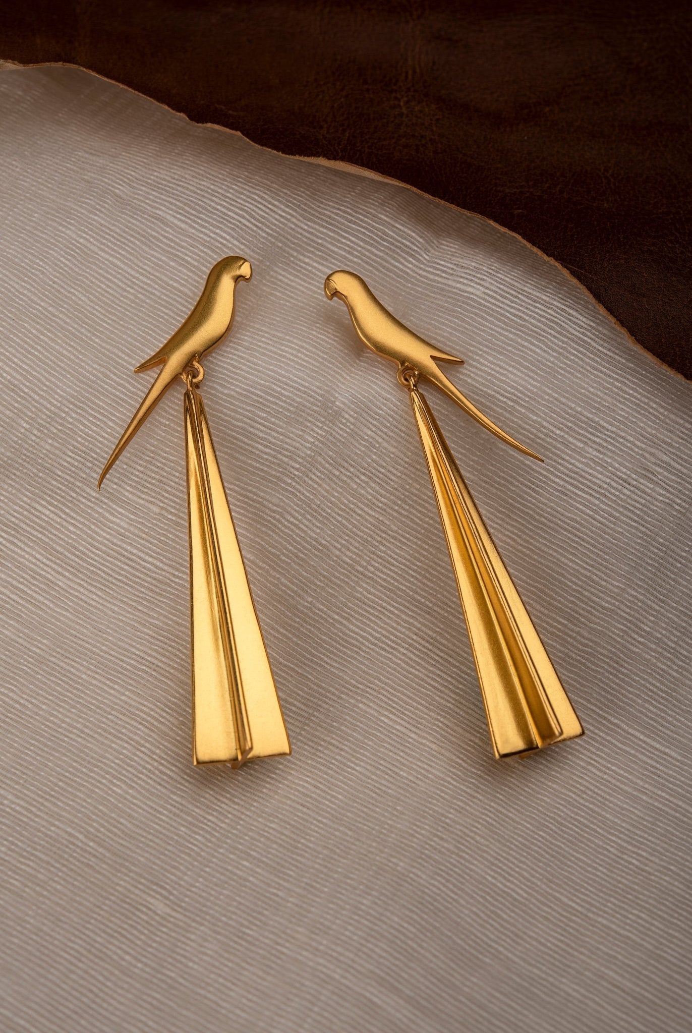 Perched tota Earrings - CiceroniDrop dangling earringRumri