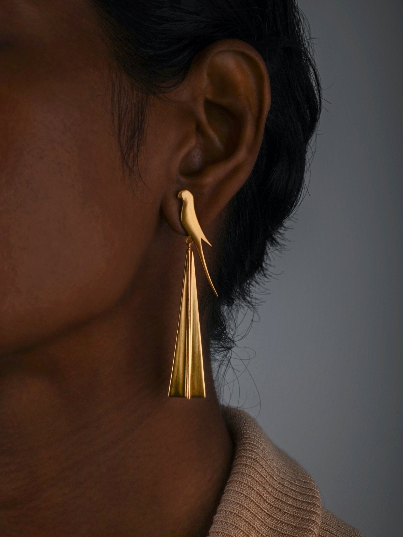 Perched tota Earrings - CiceroniDrop dangling earringRumri