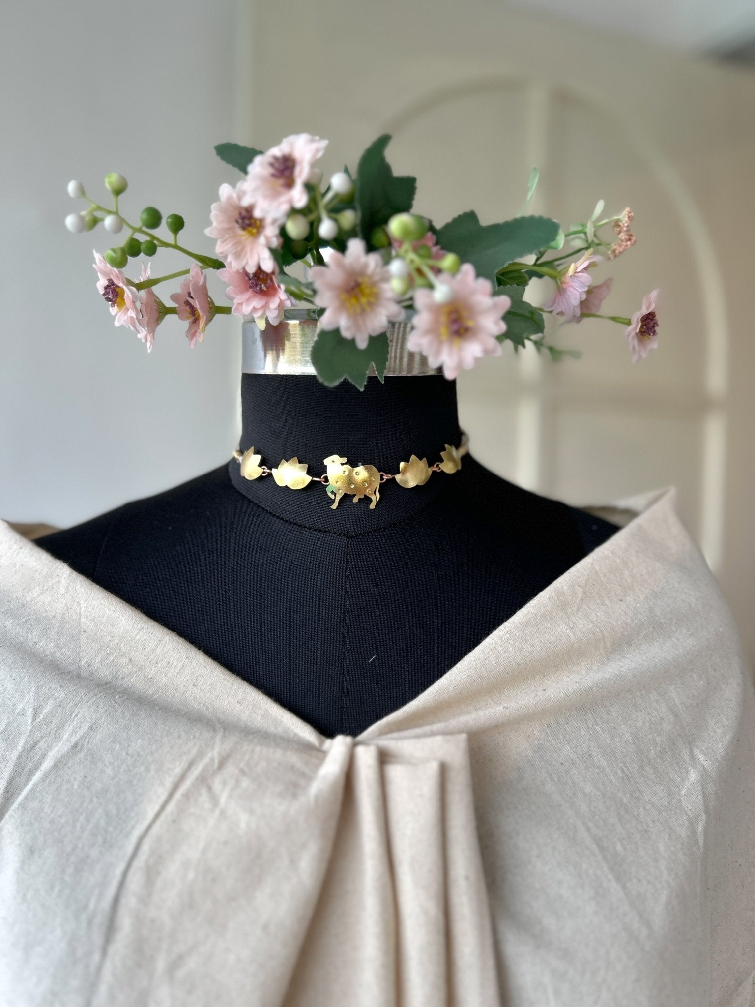 Pichwai Kamal Choker - CiceroniChokerBy Nirjari