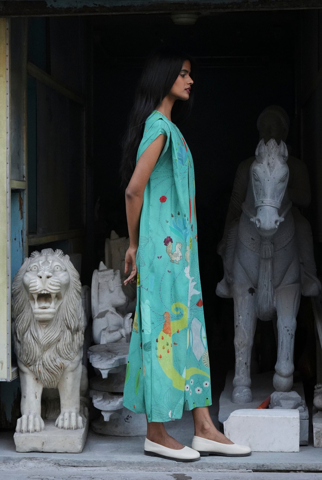 Pleated Crepe Kaftaan In Chetti Green Crepe - CiceroniDressesNIKYTA